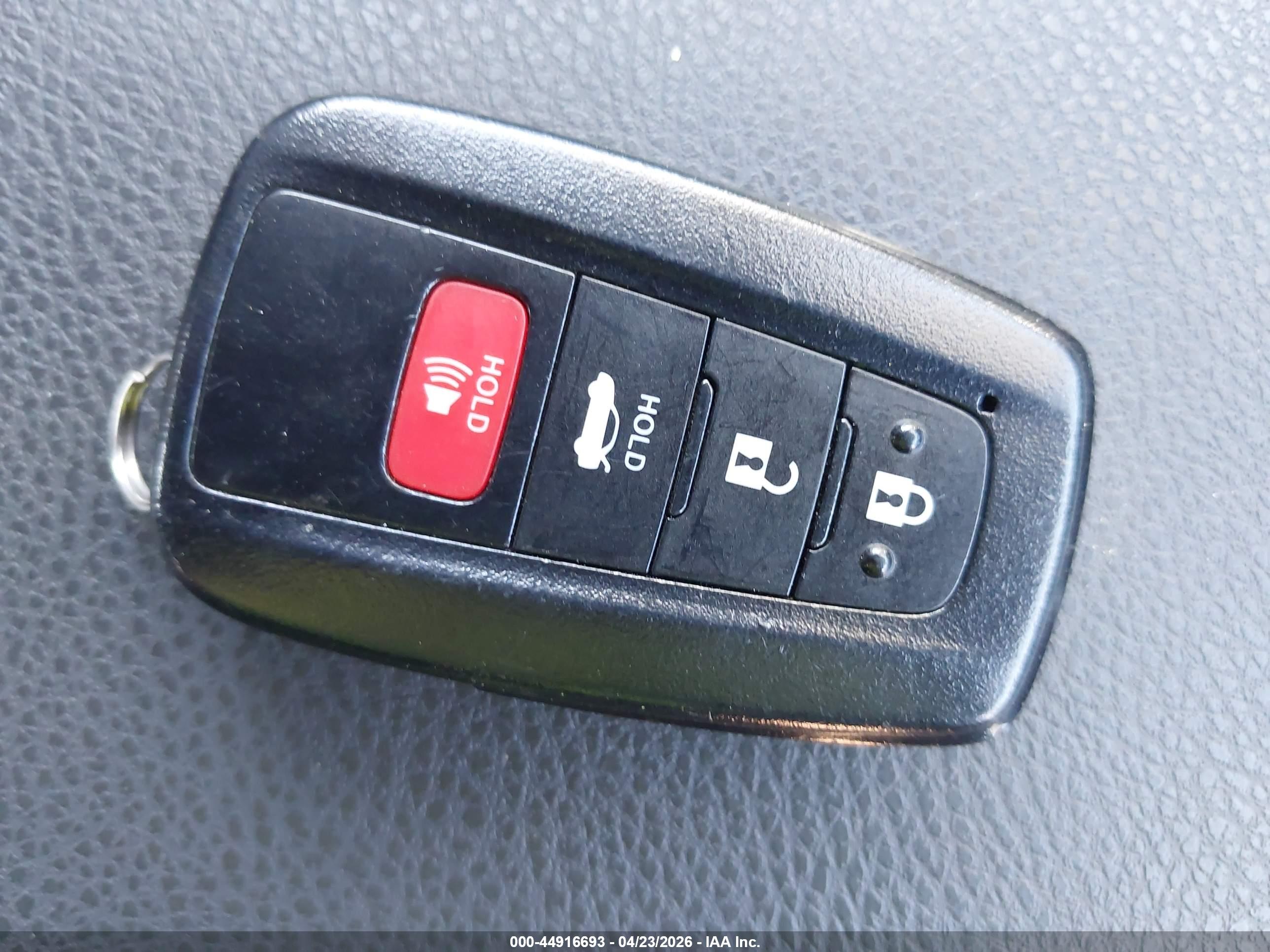 TOYOTA CAMRY image 11
