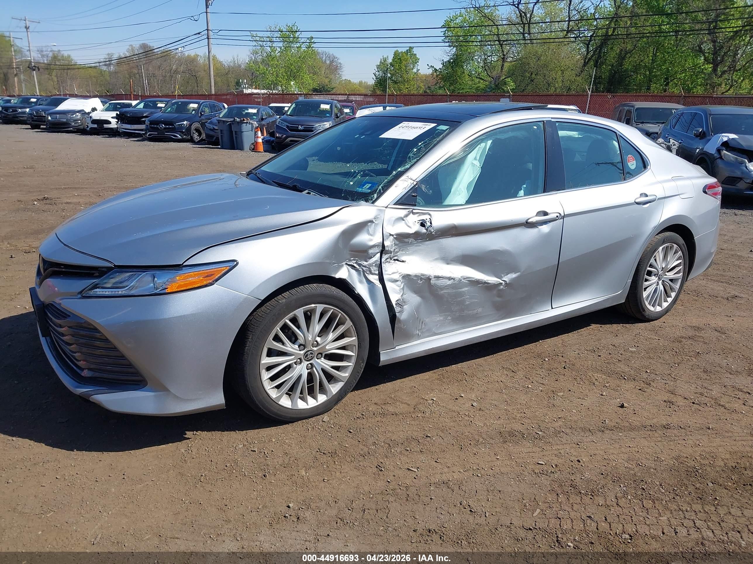 TOYOTA CAMRY image 6