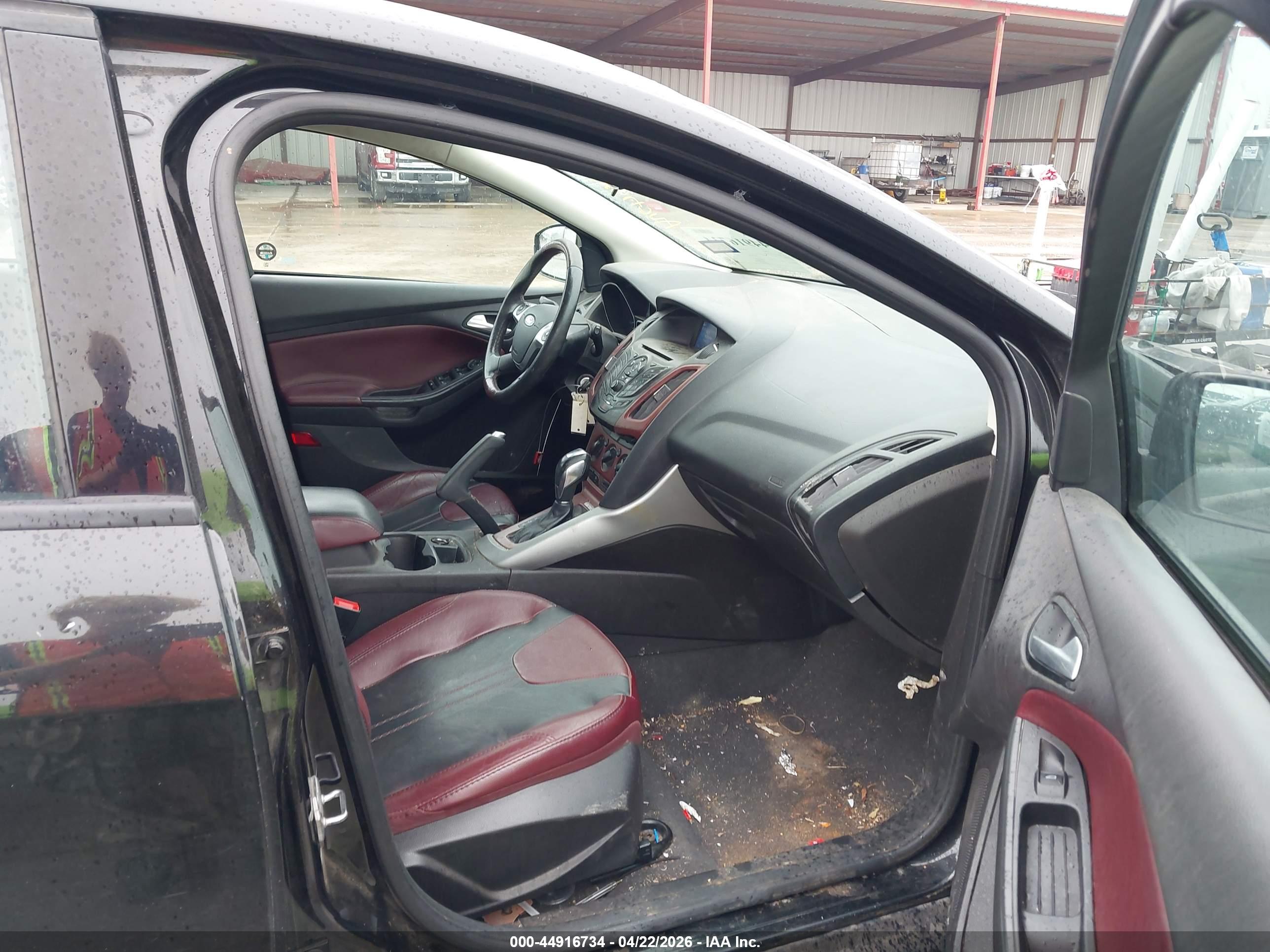 FORD FOCUS image 5
