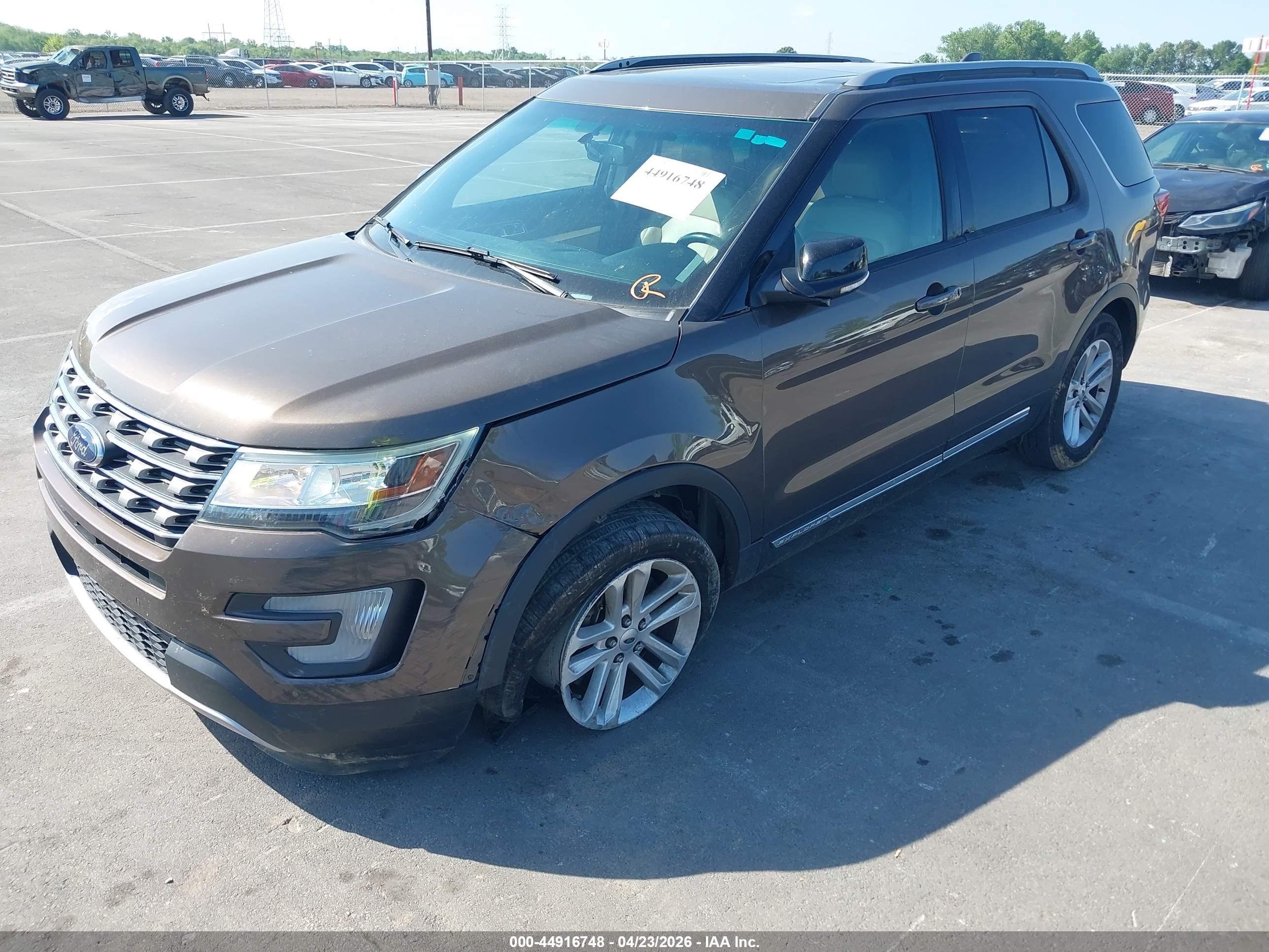 FORD EXPLORER image 2