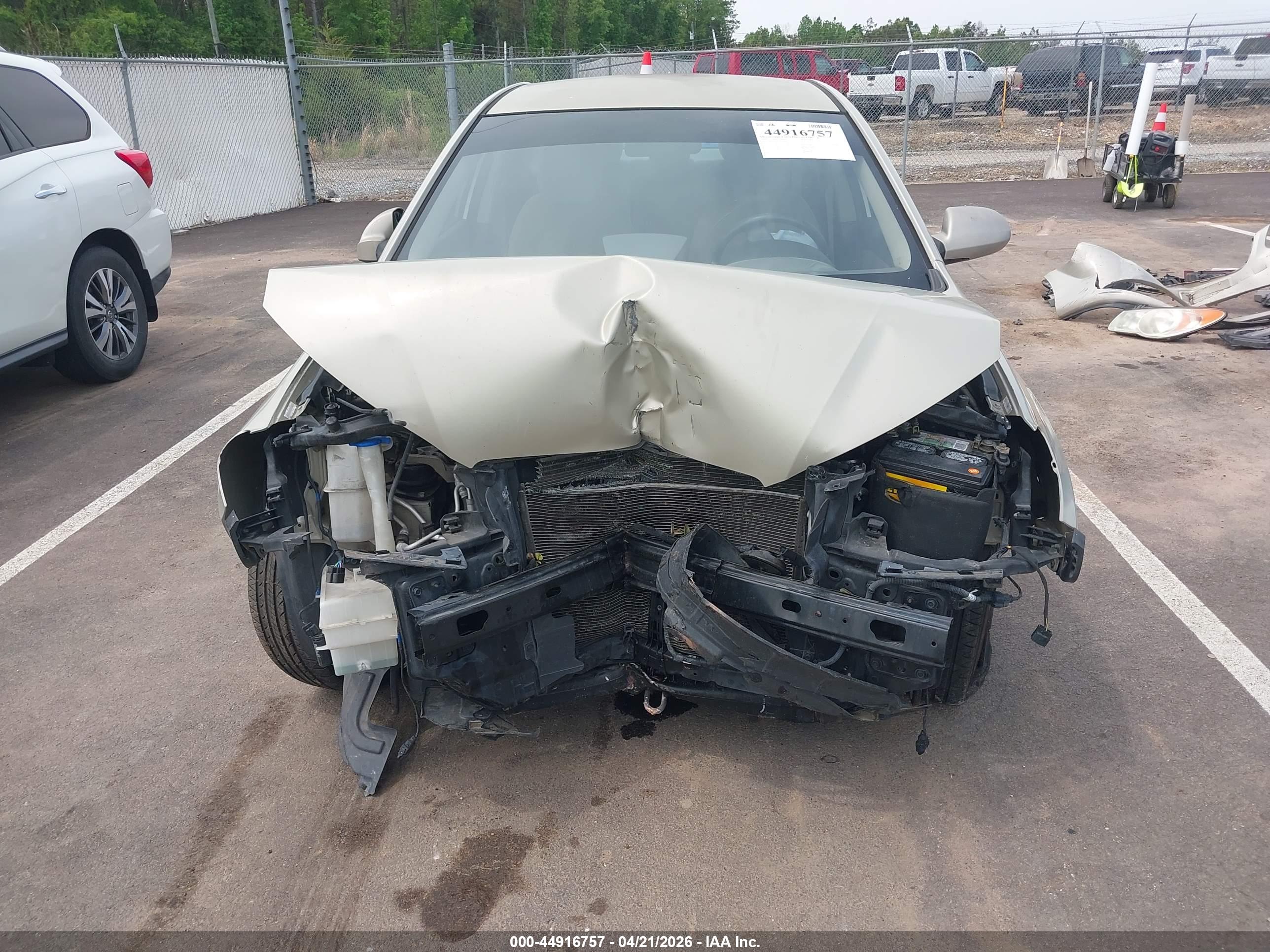 HYUNDAI ELANTRA image 6