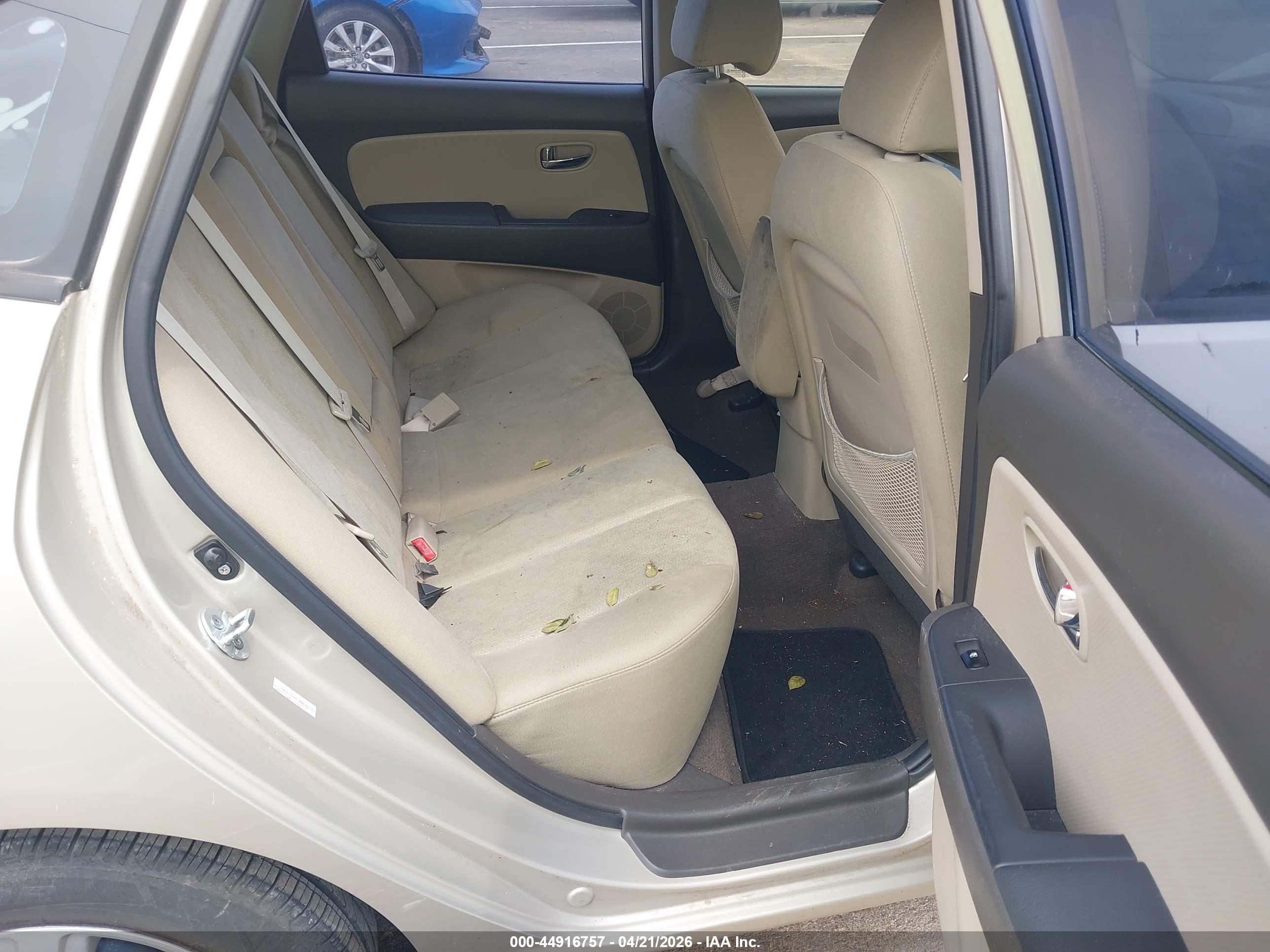HYUNDAI ELANTRA image 8