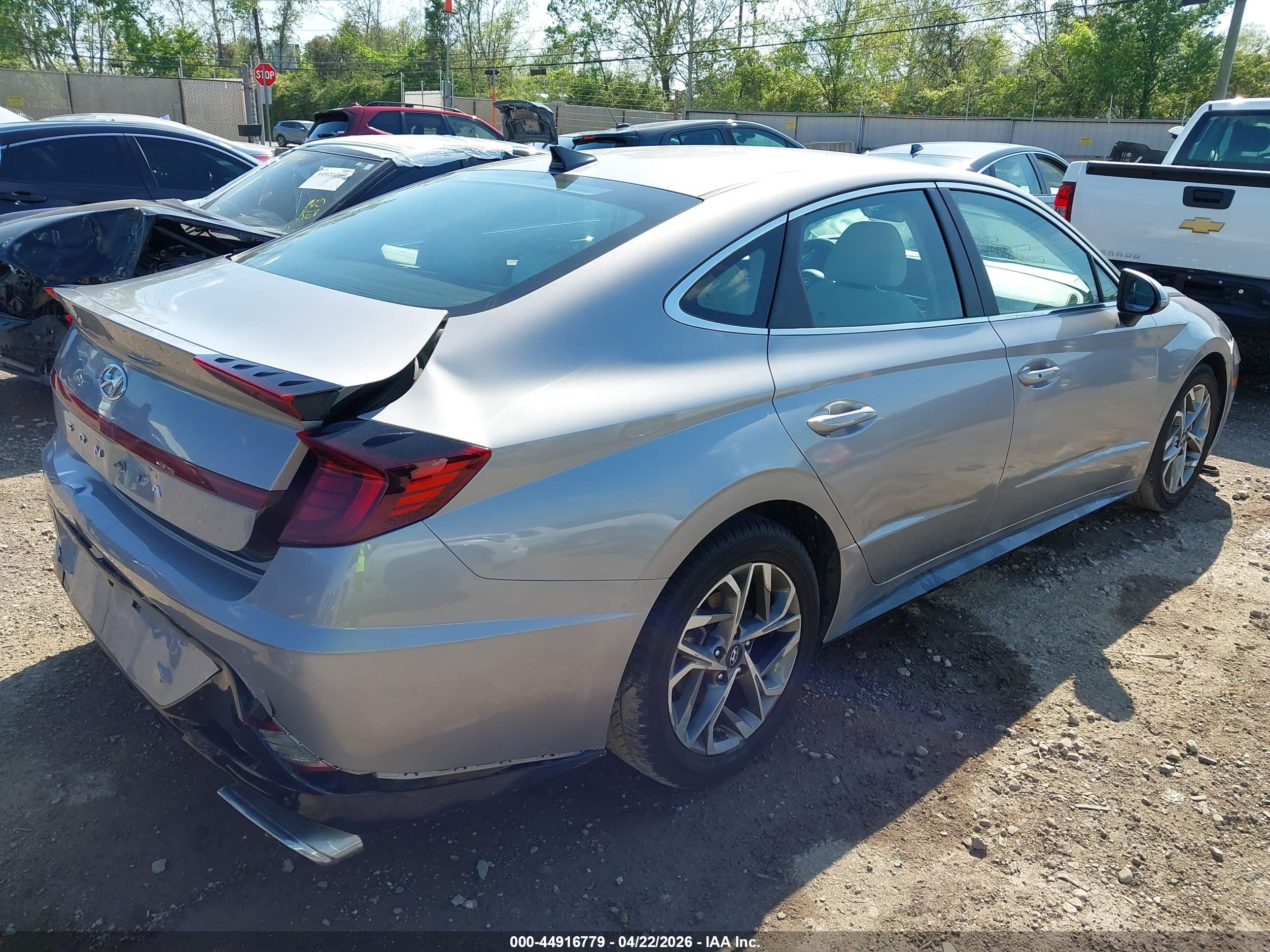 HYUNDAI SONATA image 4