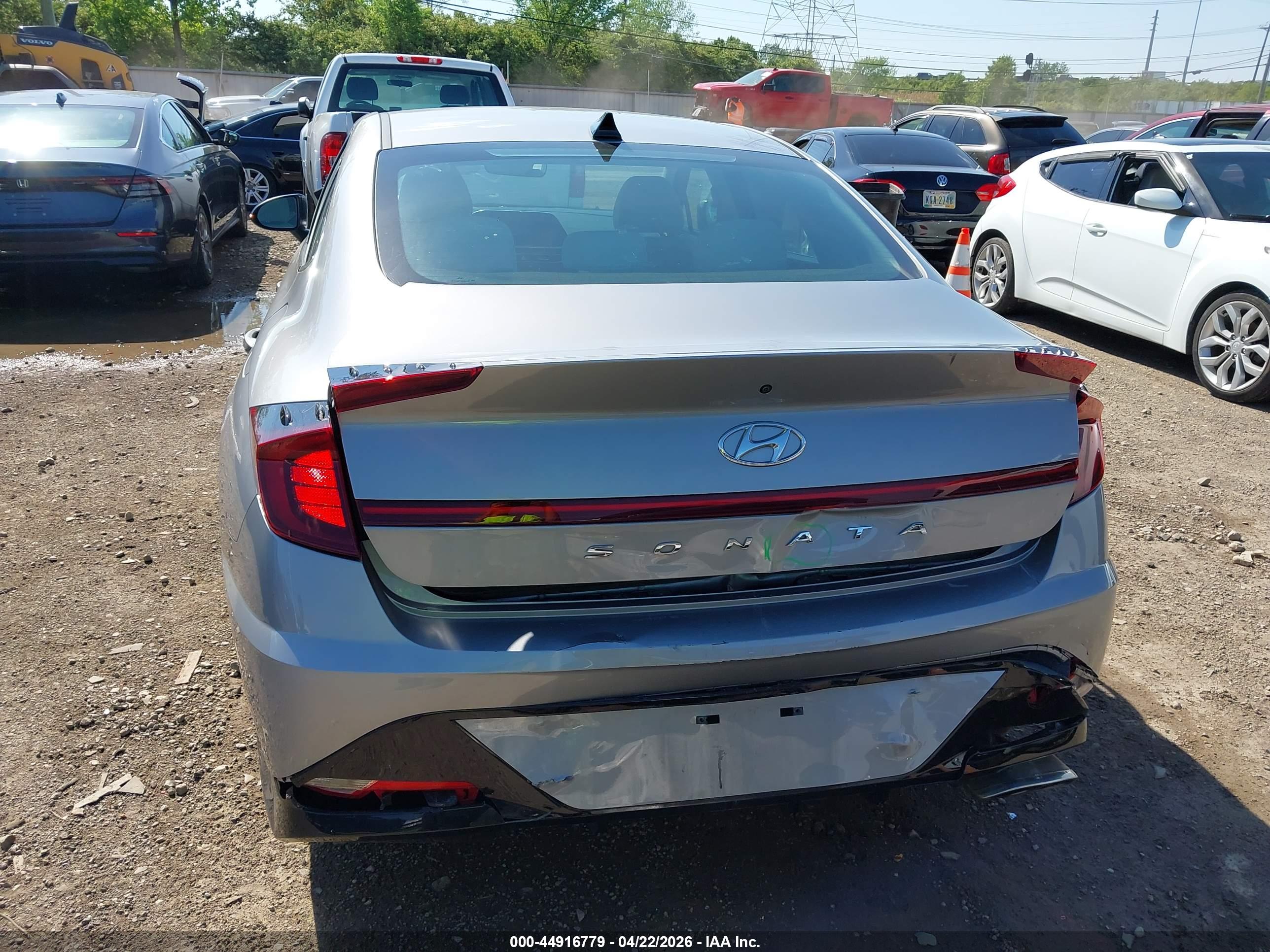 HYUNDAI SONATA image 6
