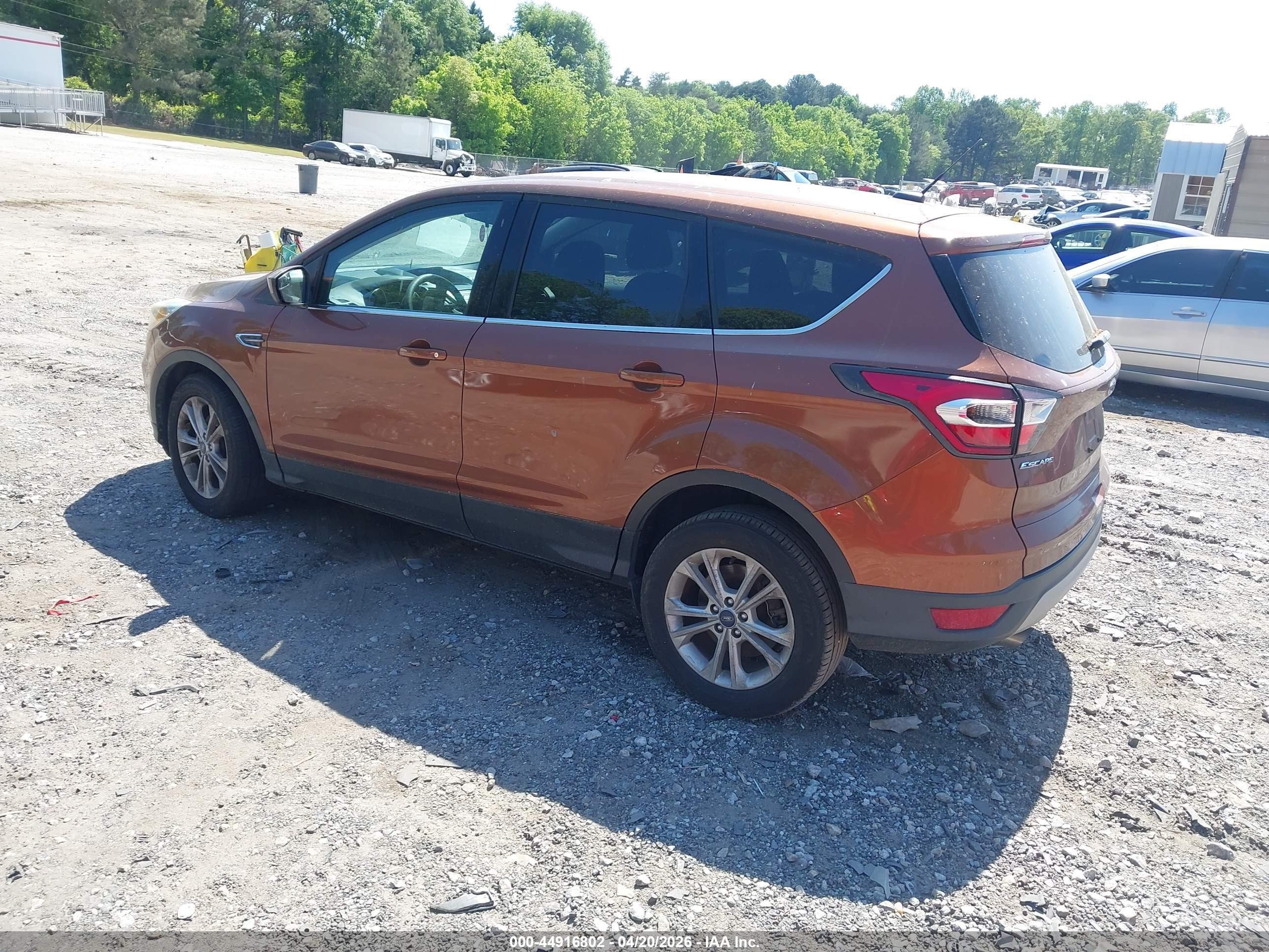FORD ESCAPE image 3