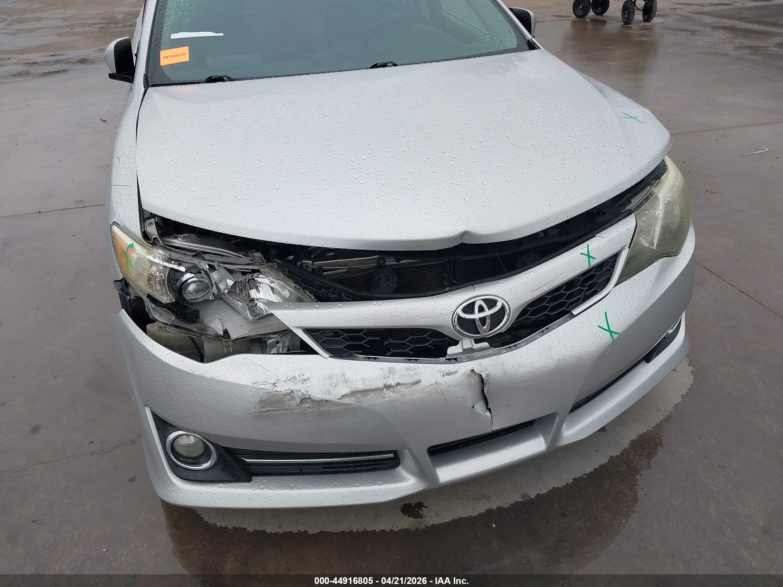 TOYOTA CAMRY image 6