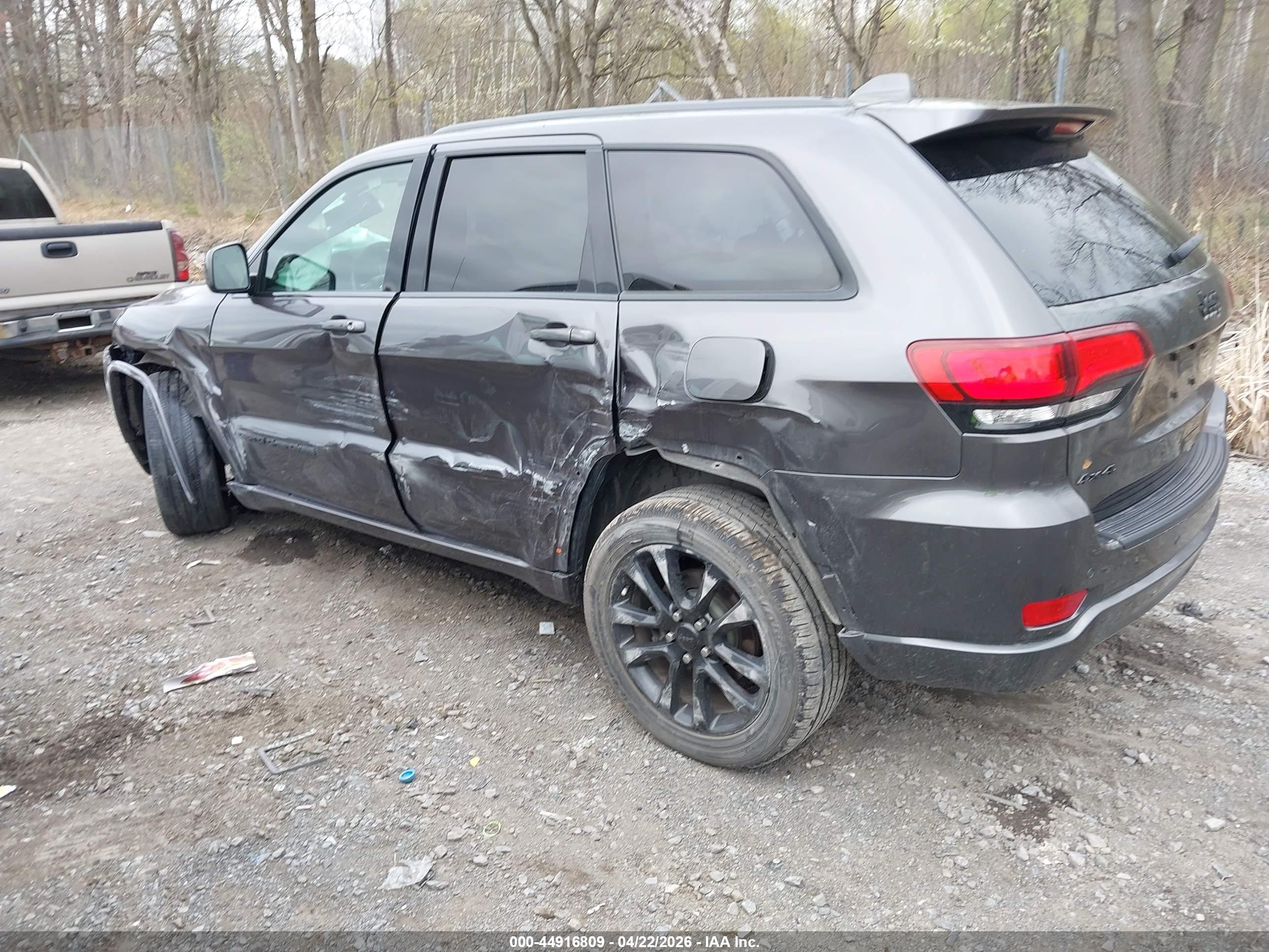 JEEP GRAND image 3
