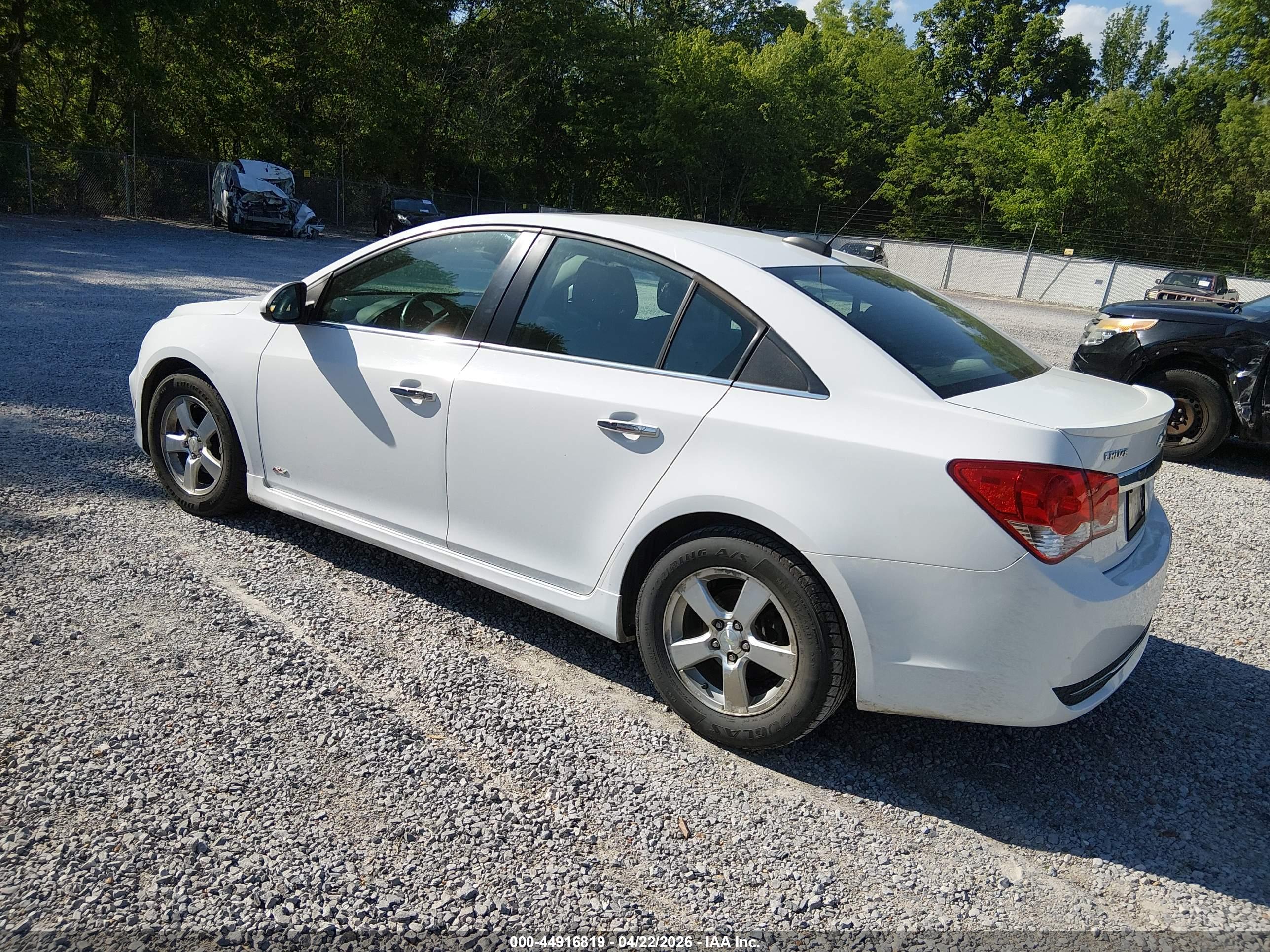 CHEVROLET CRUZE image 3