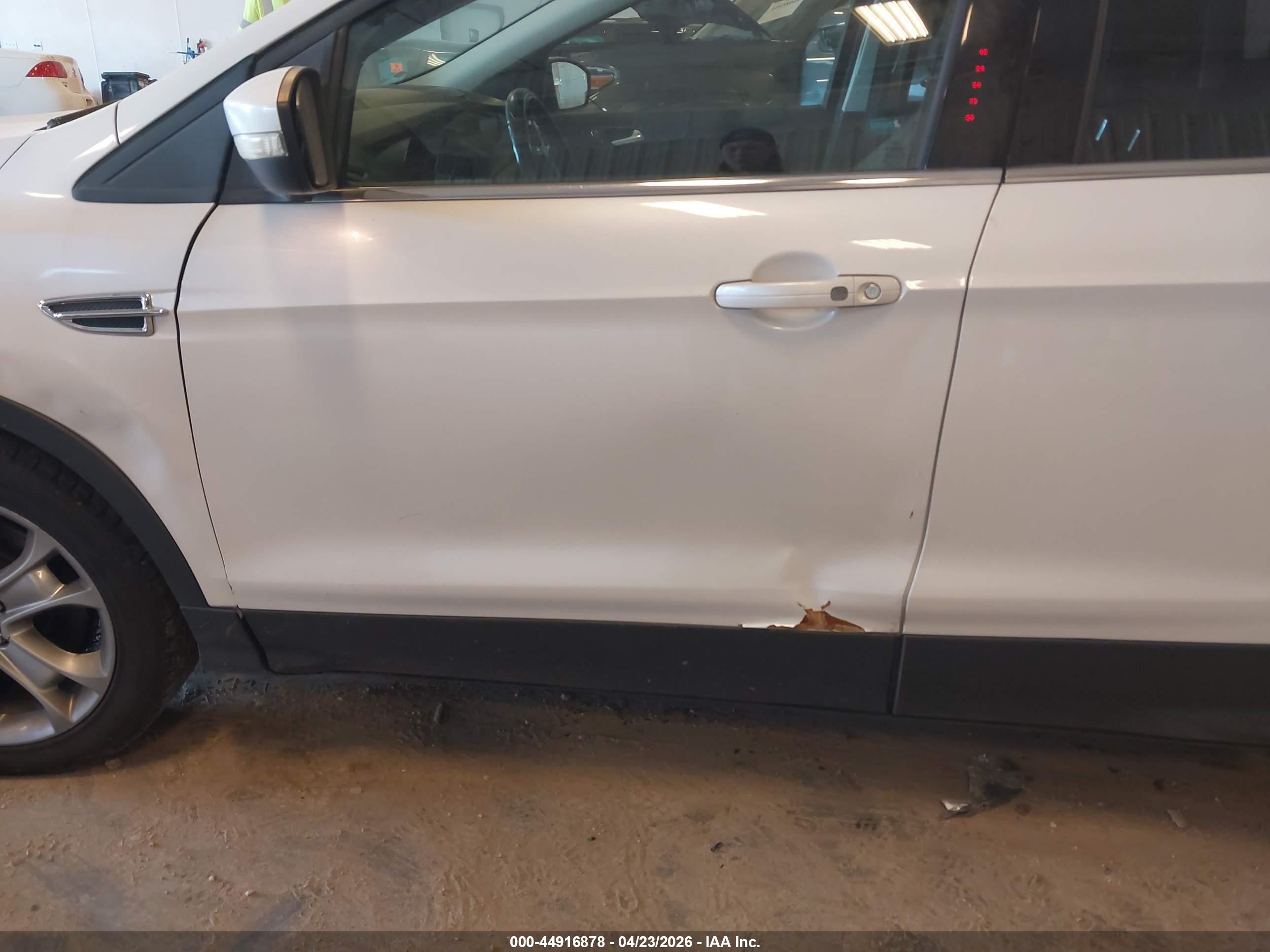 FORD ESCAPE image 6