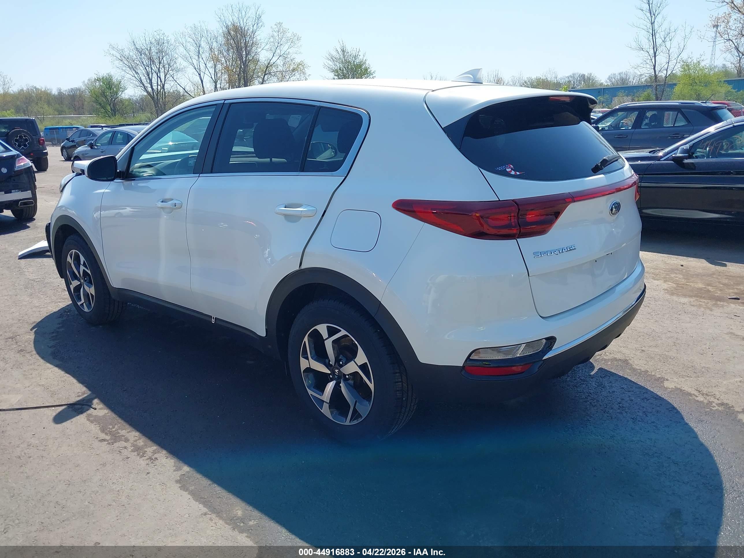 KIA SPORTAGE image 3