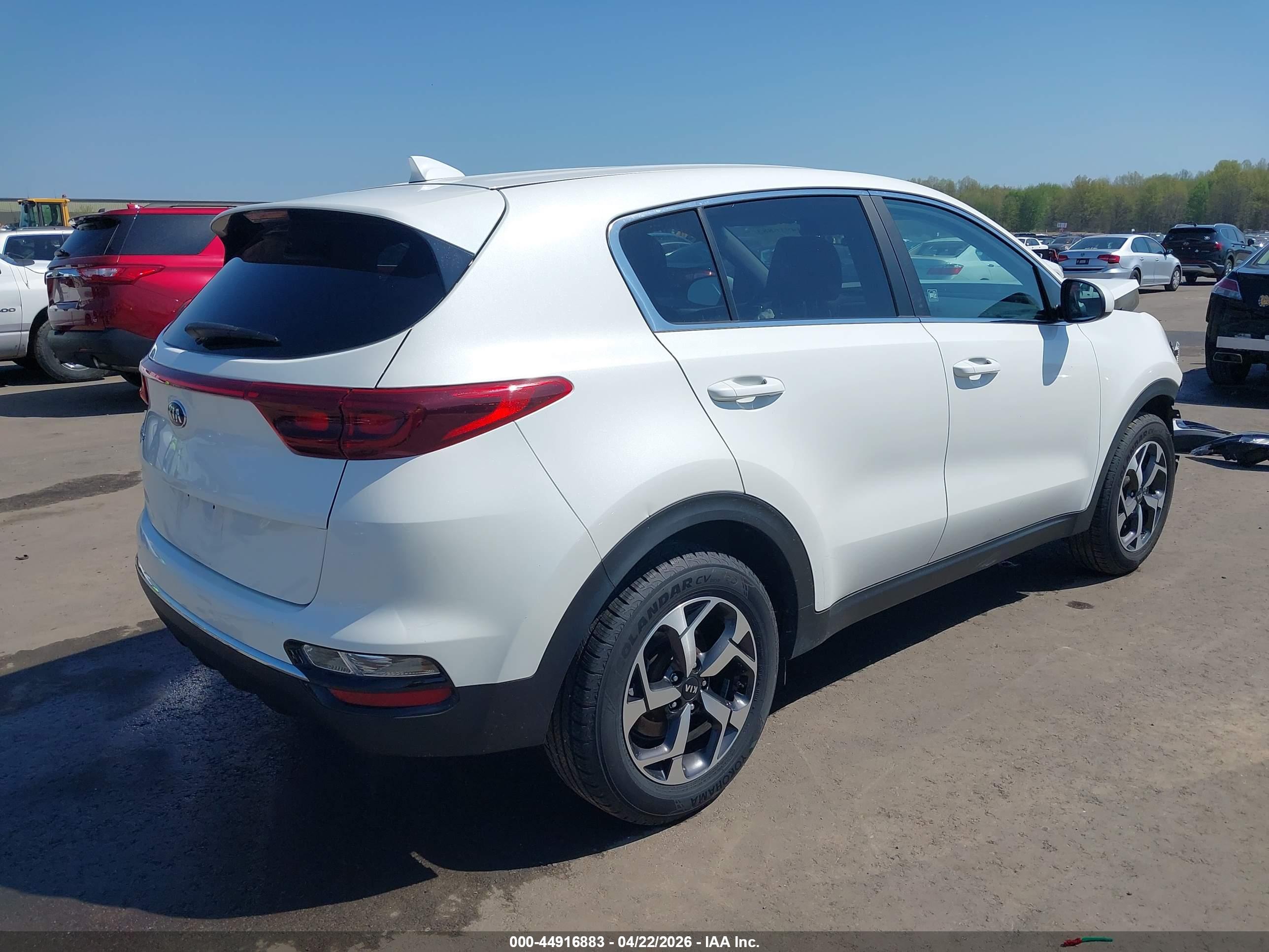 KIA SPORTAGE image 4