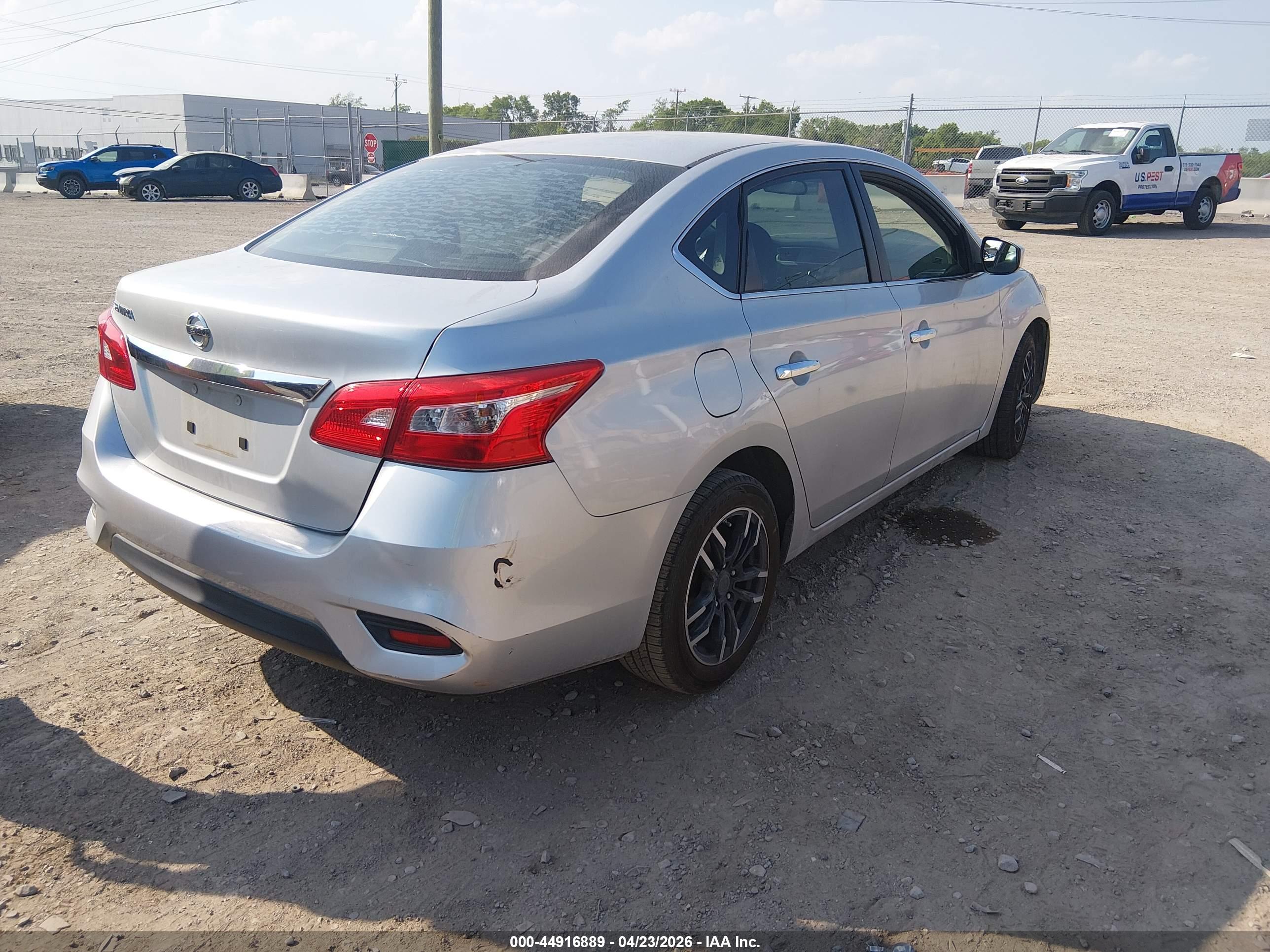 NISSAN SENTRA image 4
