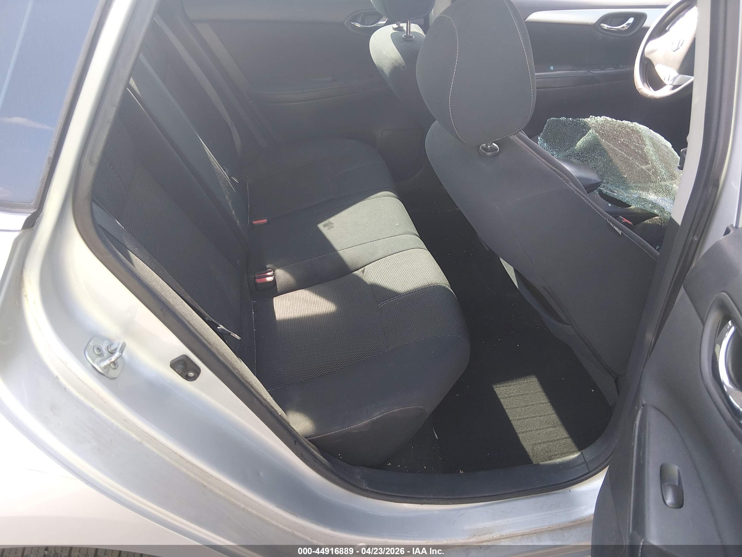 NISSAN SENTRA image 8