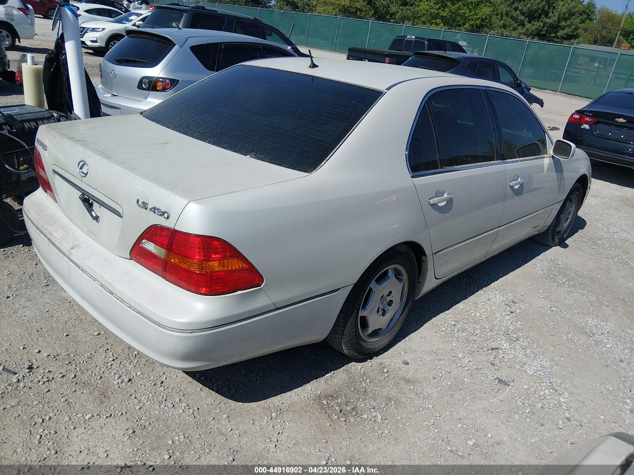 LEXUS LS image 4