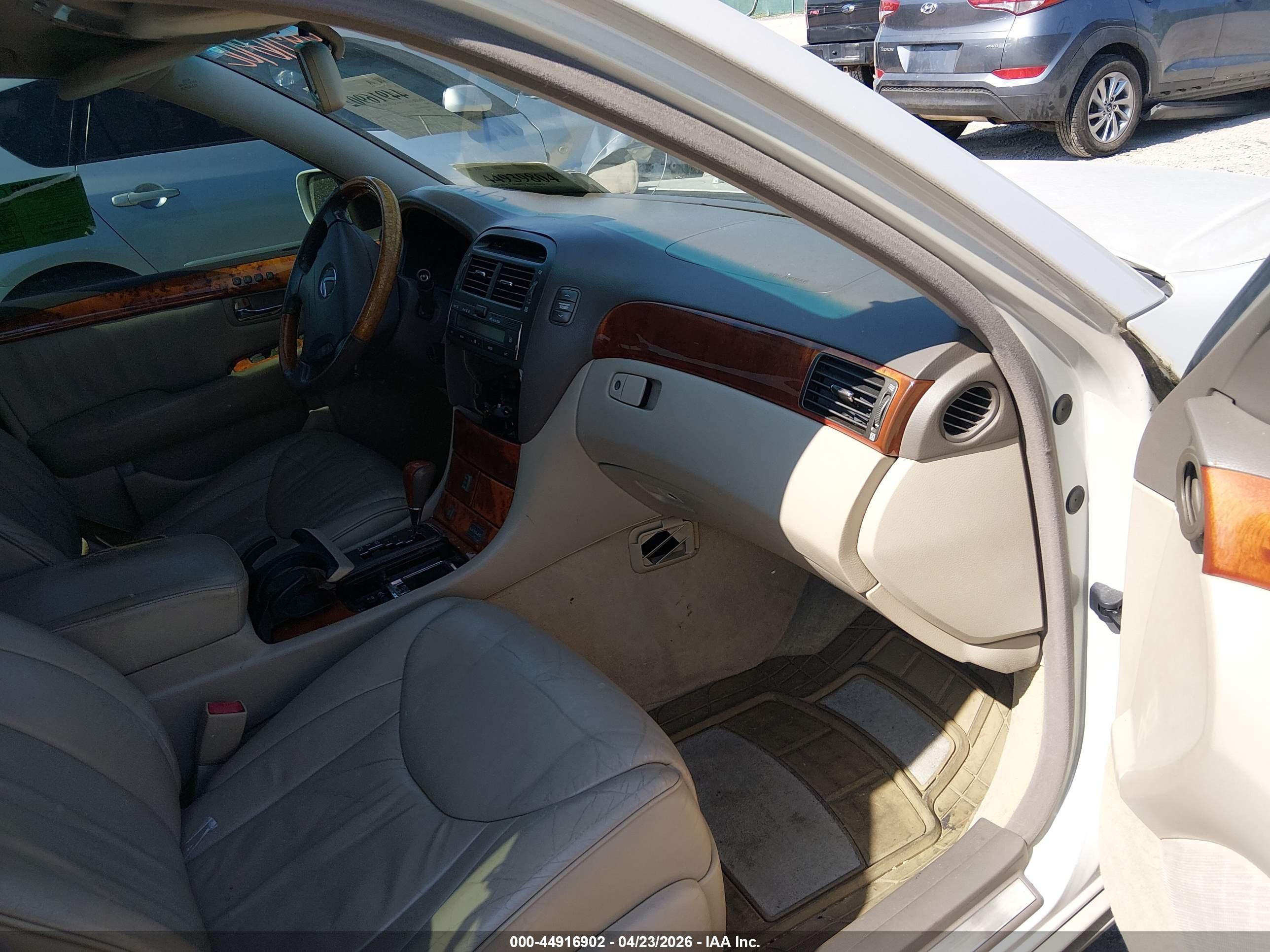LEXUS LS image 5