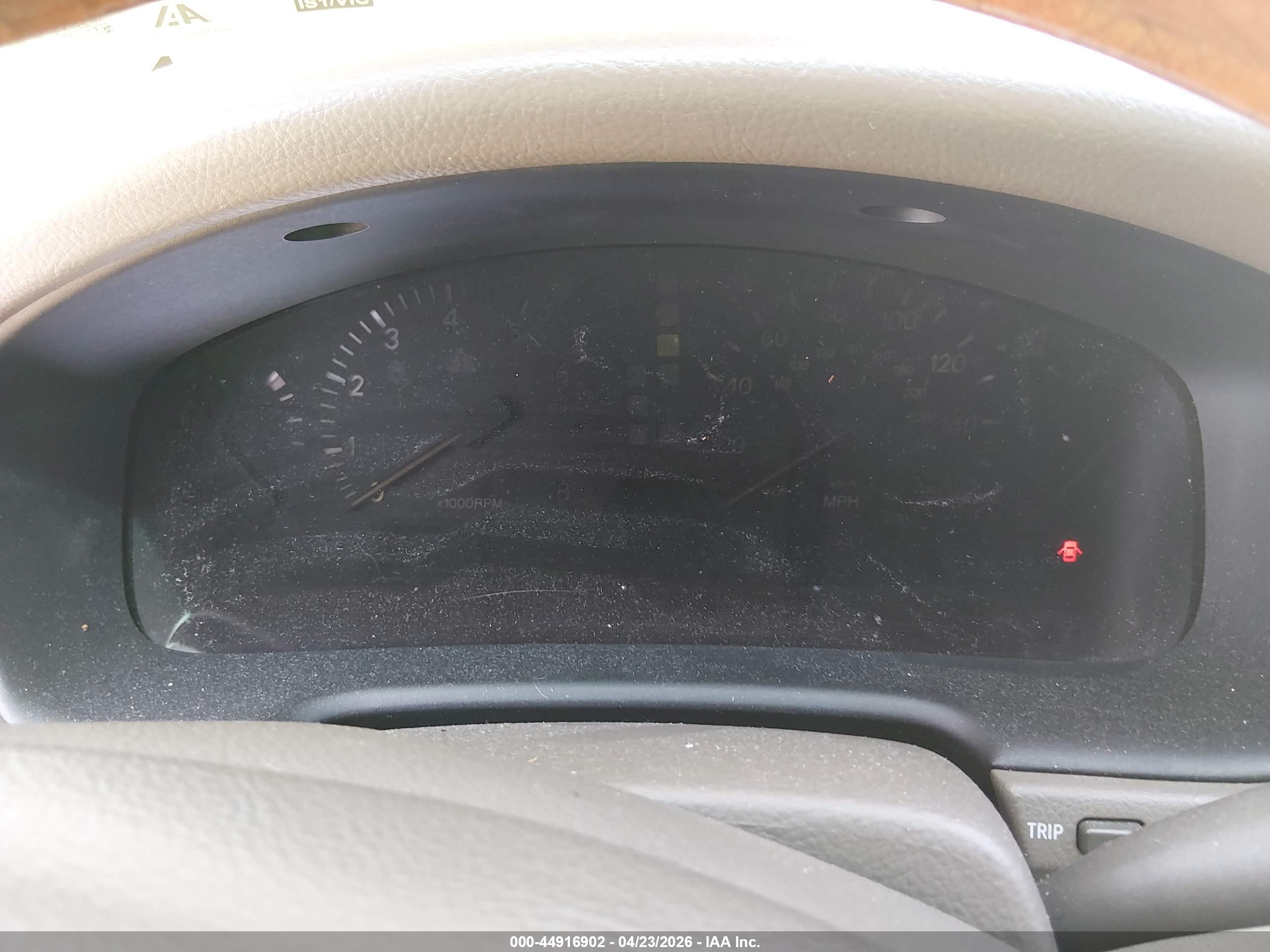 LEXUS LS image 7