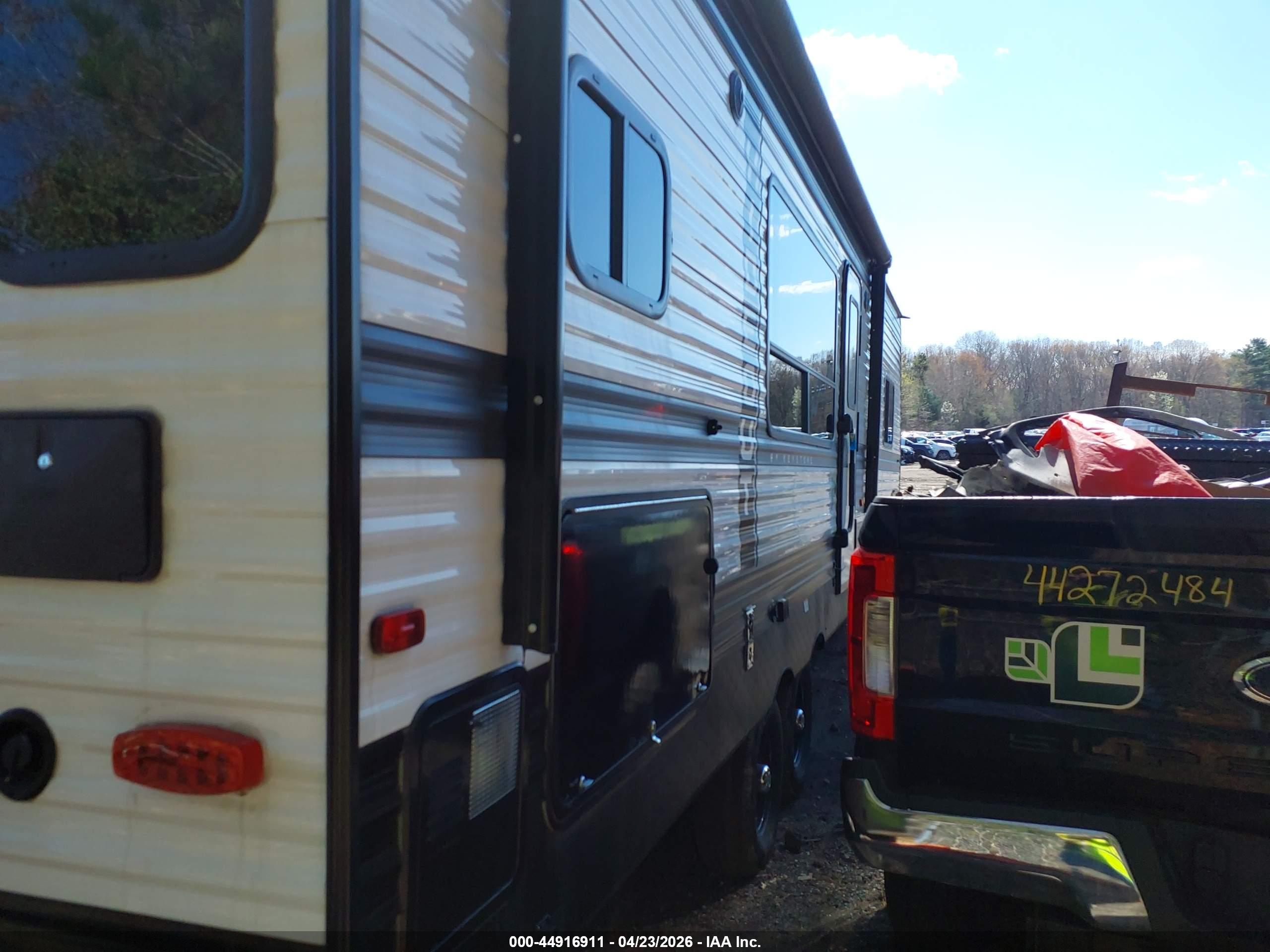 KEYSTONE TRAILER image 4