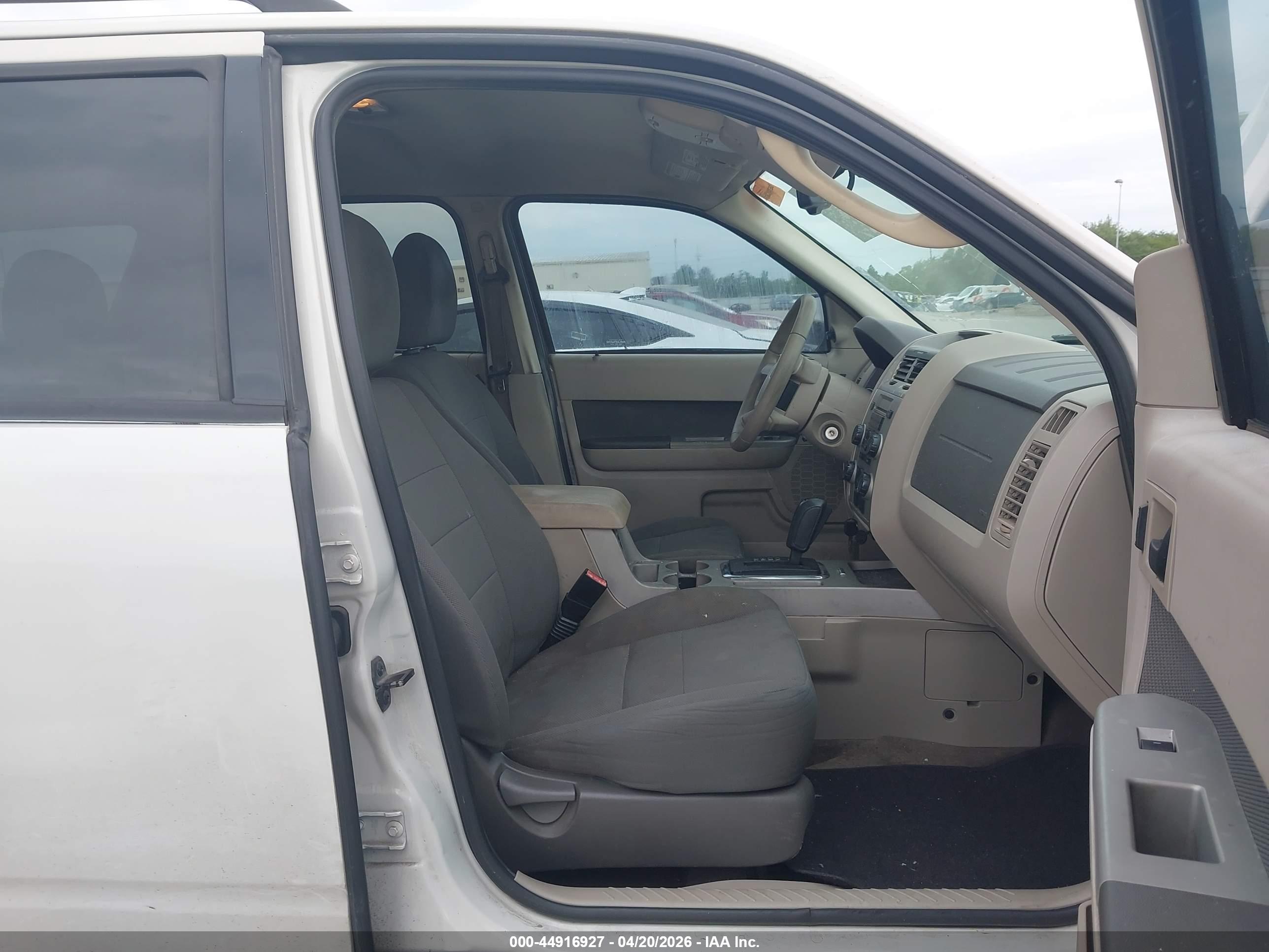 FORD ESCAPE image 5