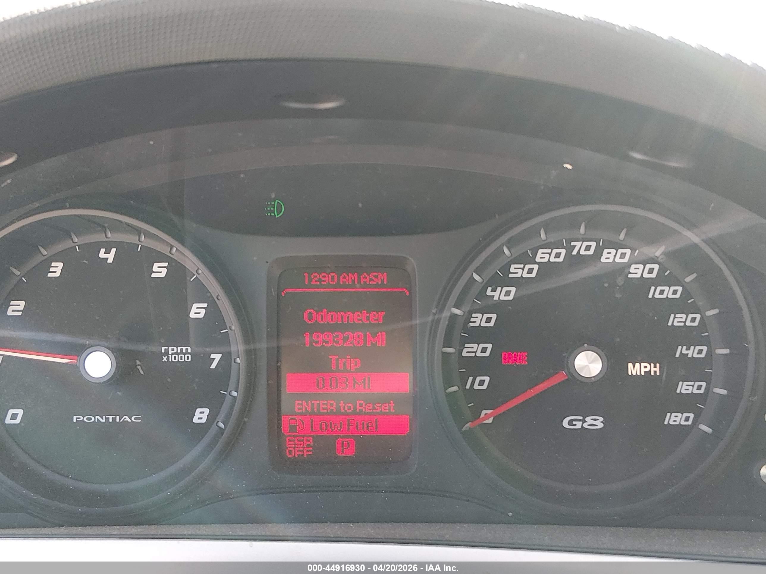 PONTIAC G8 image 7
