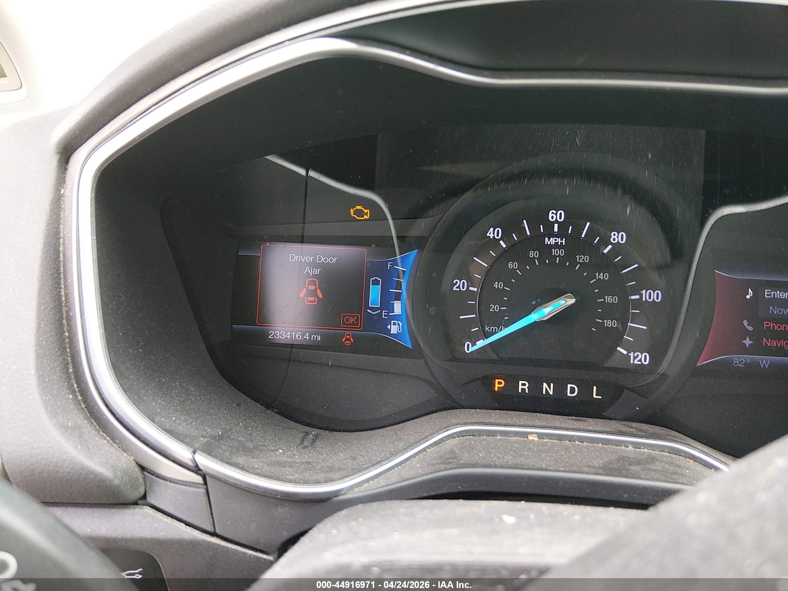 FORD FUSION image 7