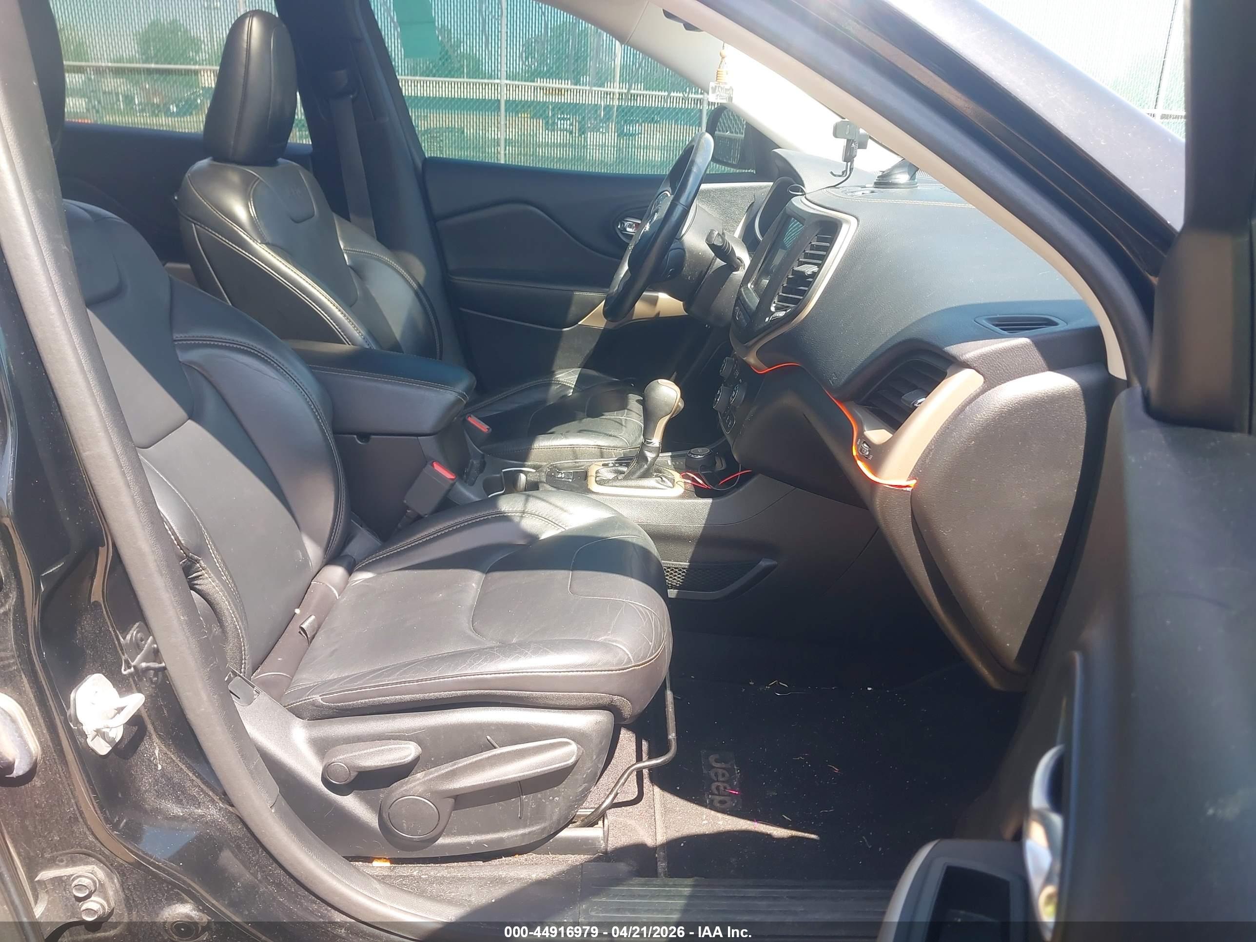 JEEP CHEROKEE image 5