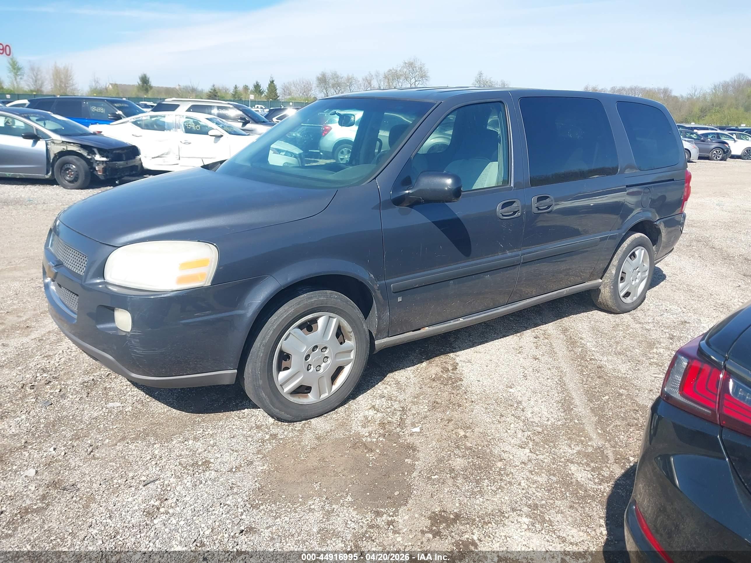 CHEVROLET UPLANDER image 2