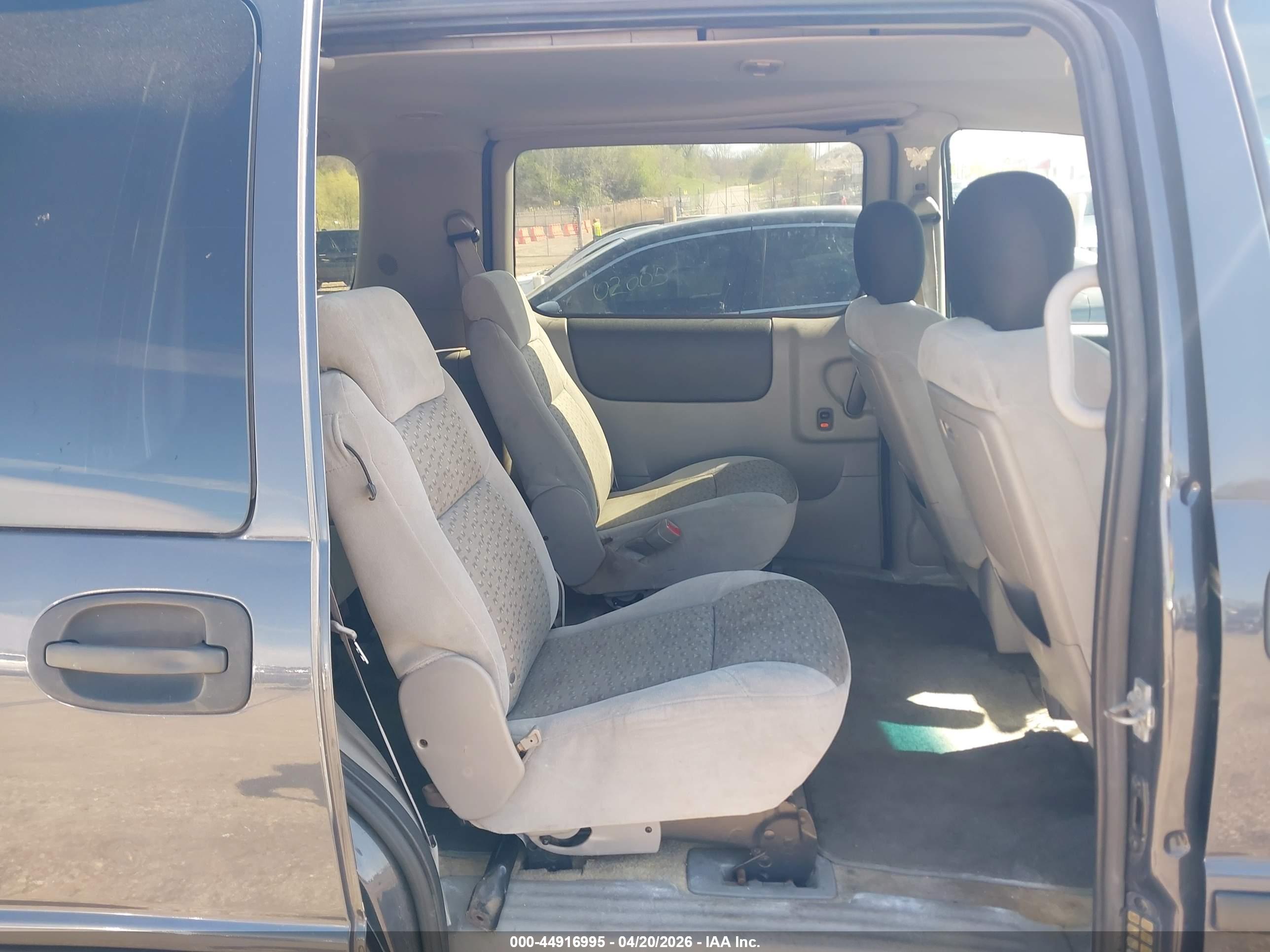 CHEVROLET UPLANDER image 8