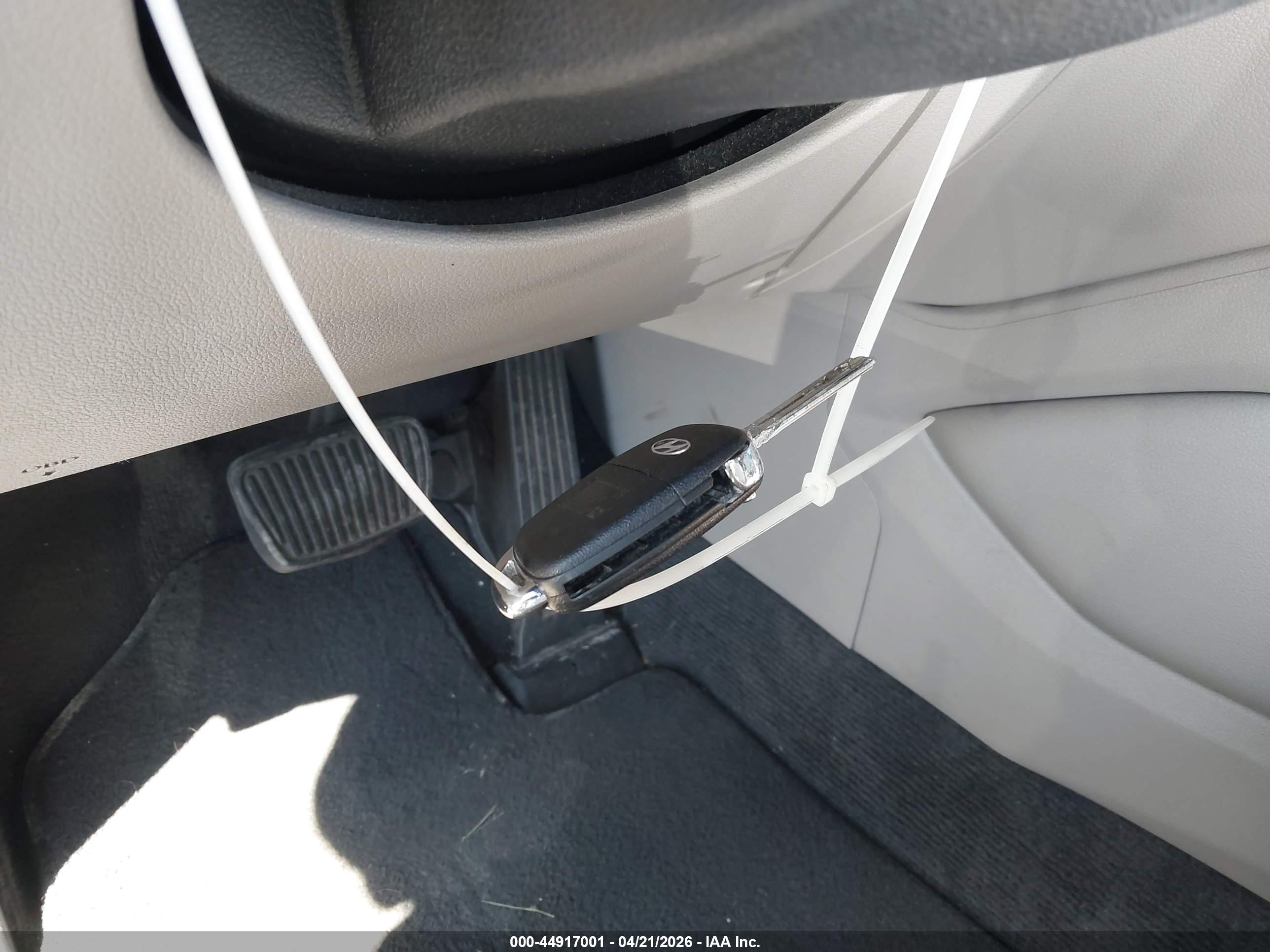 HYUNDAI TUCSON image 11