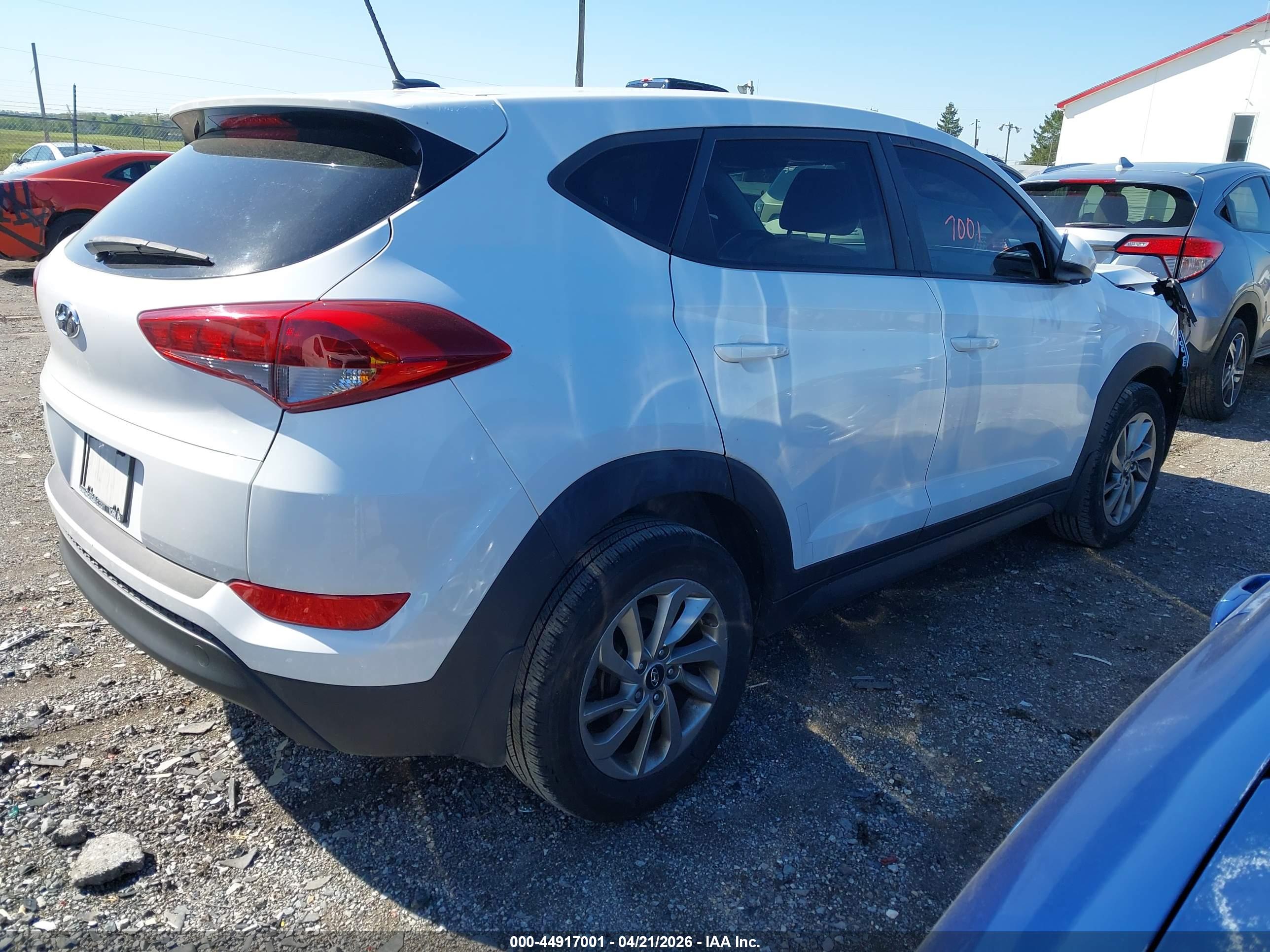 HYUNDAI TUCSON image 4