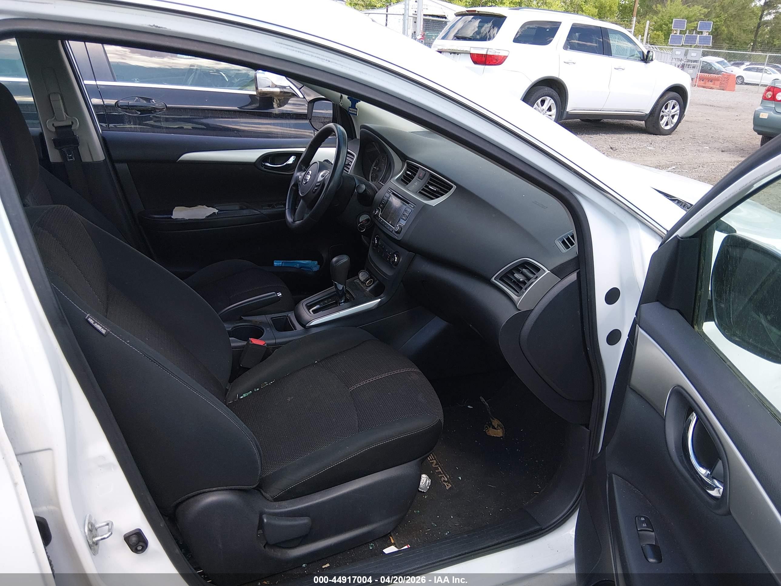 NISSAN SENTRA image 5