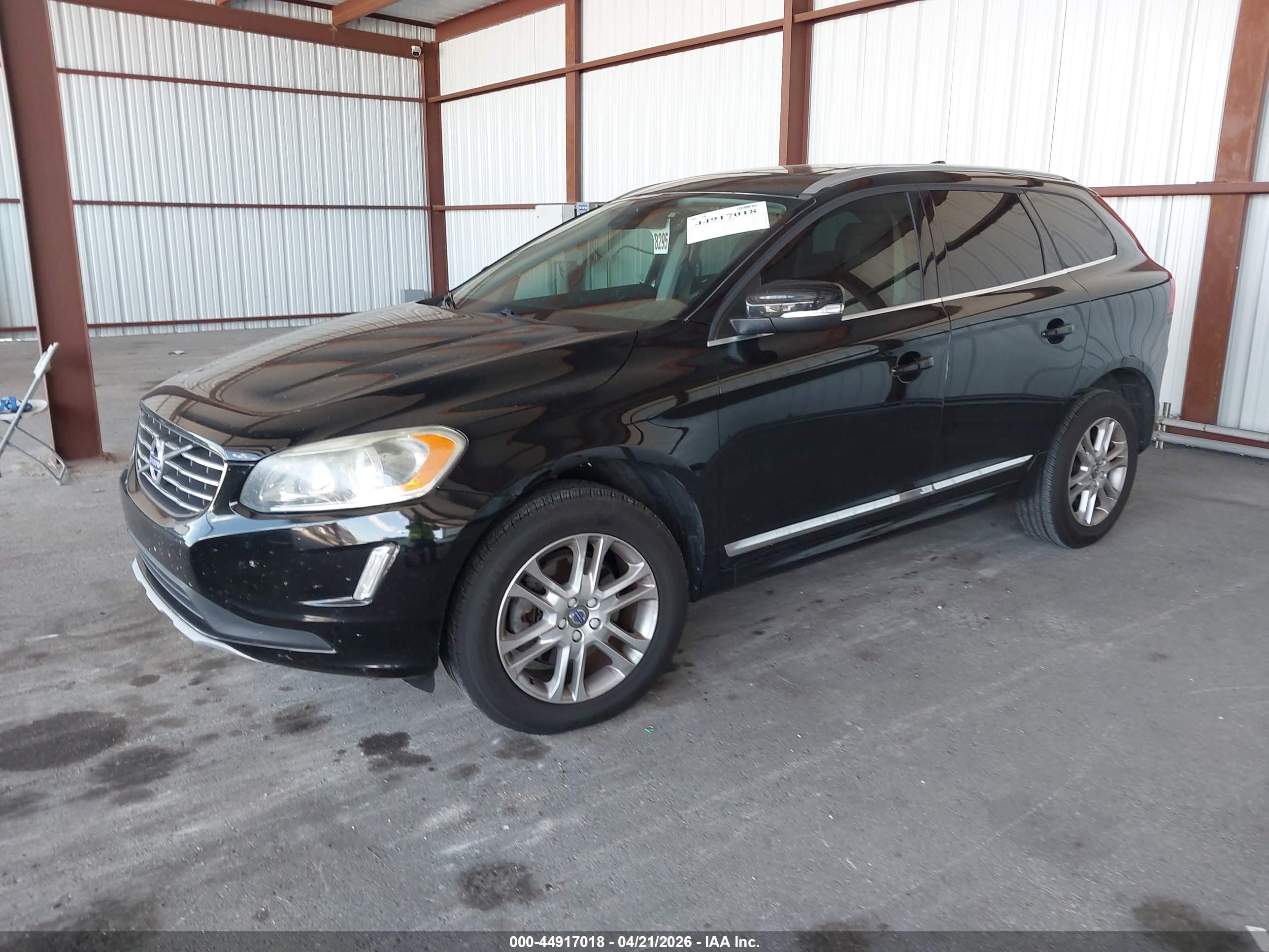VOLVO XC60 image 2