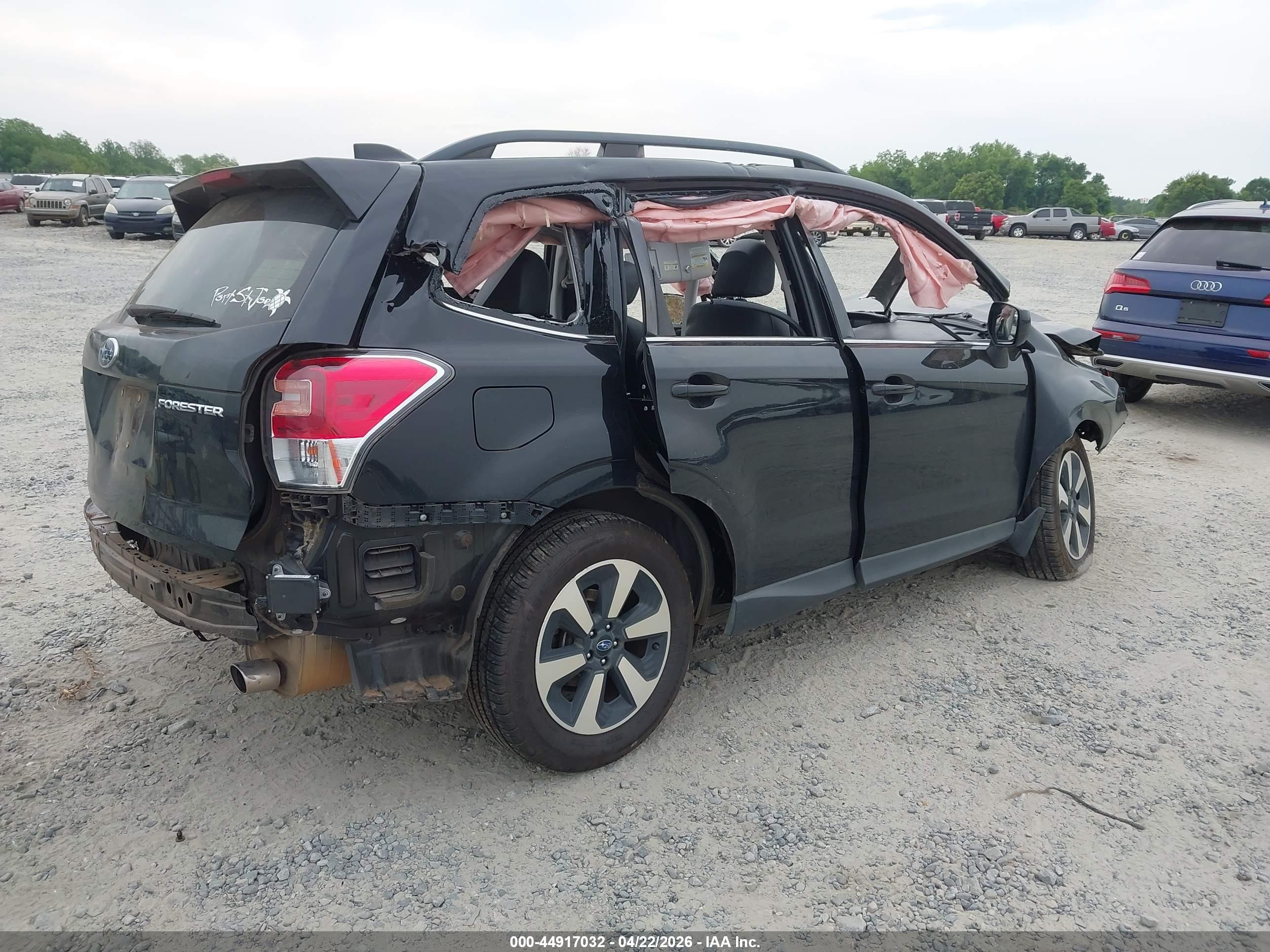 SUBARU FORESTER image 4