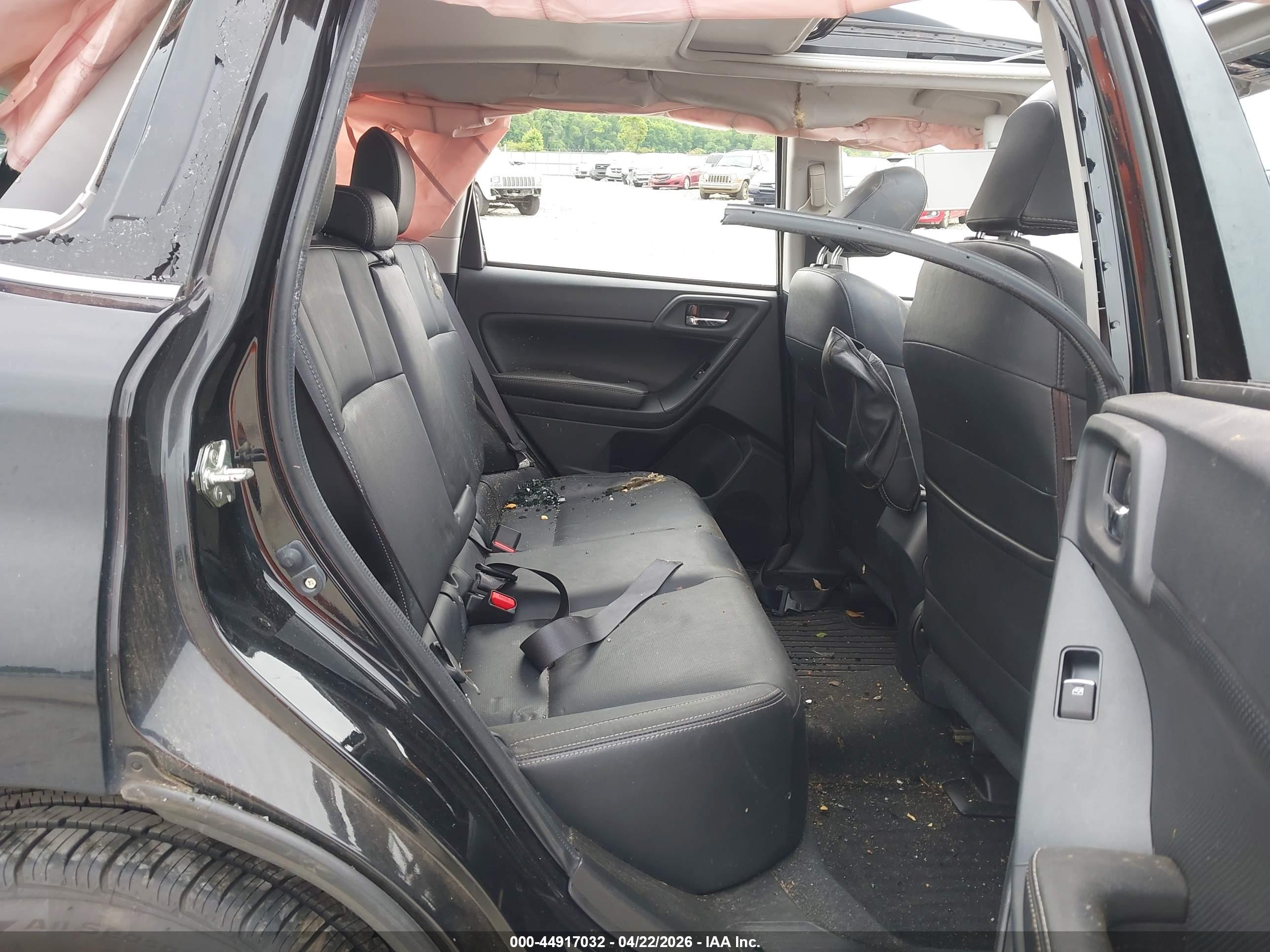 SUBARU FORESTER image 8