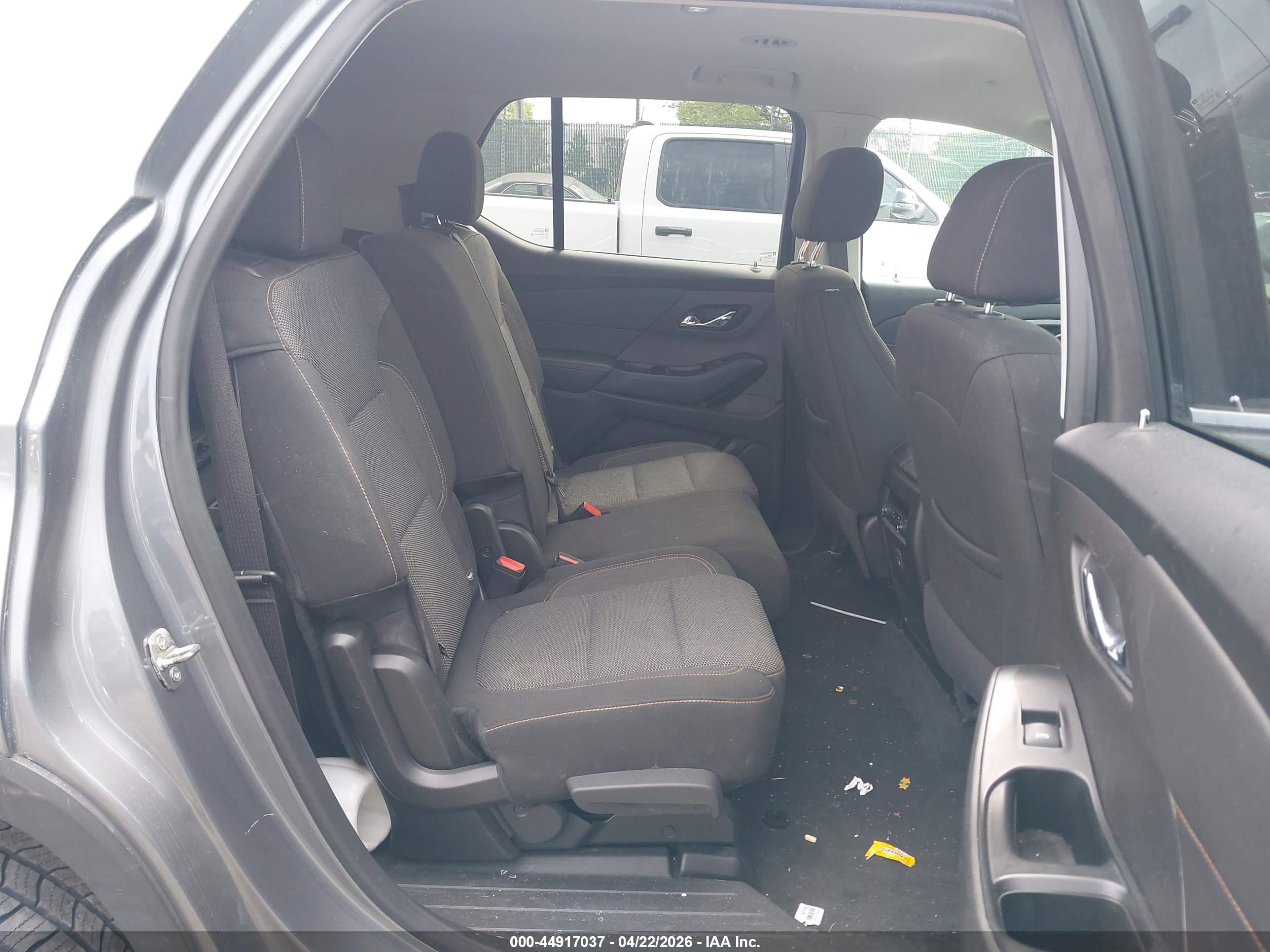 CHEVROLET TRAVERSE image 8
