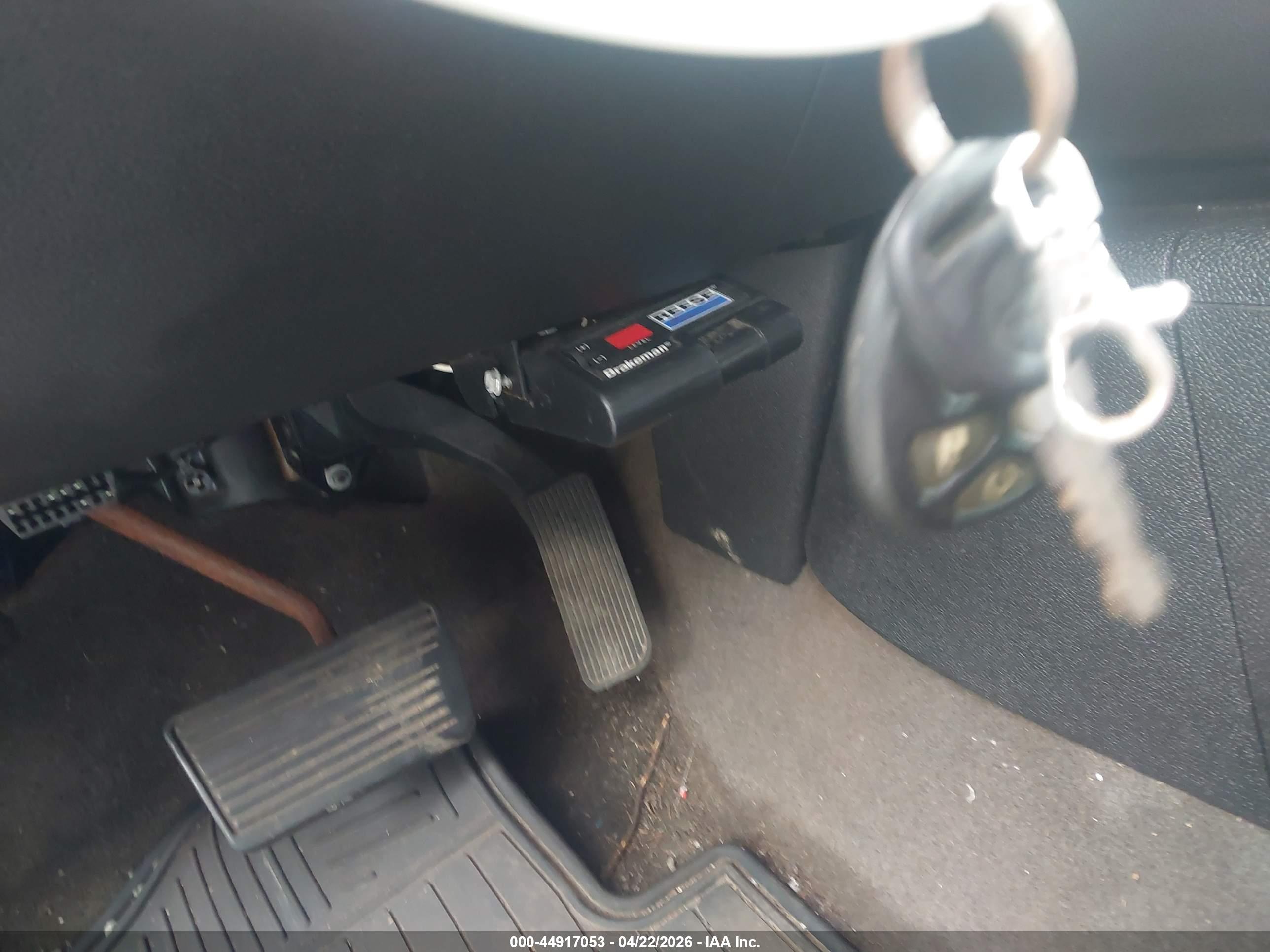 CHEVROLET SUBURBAN image 11