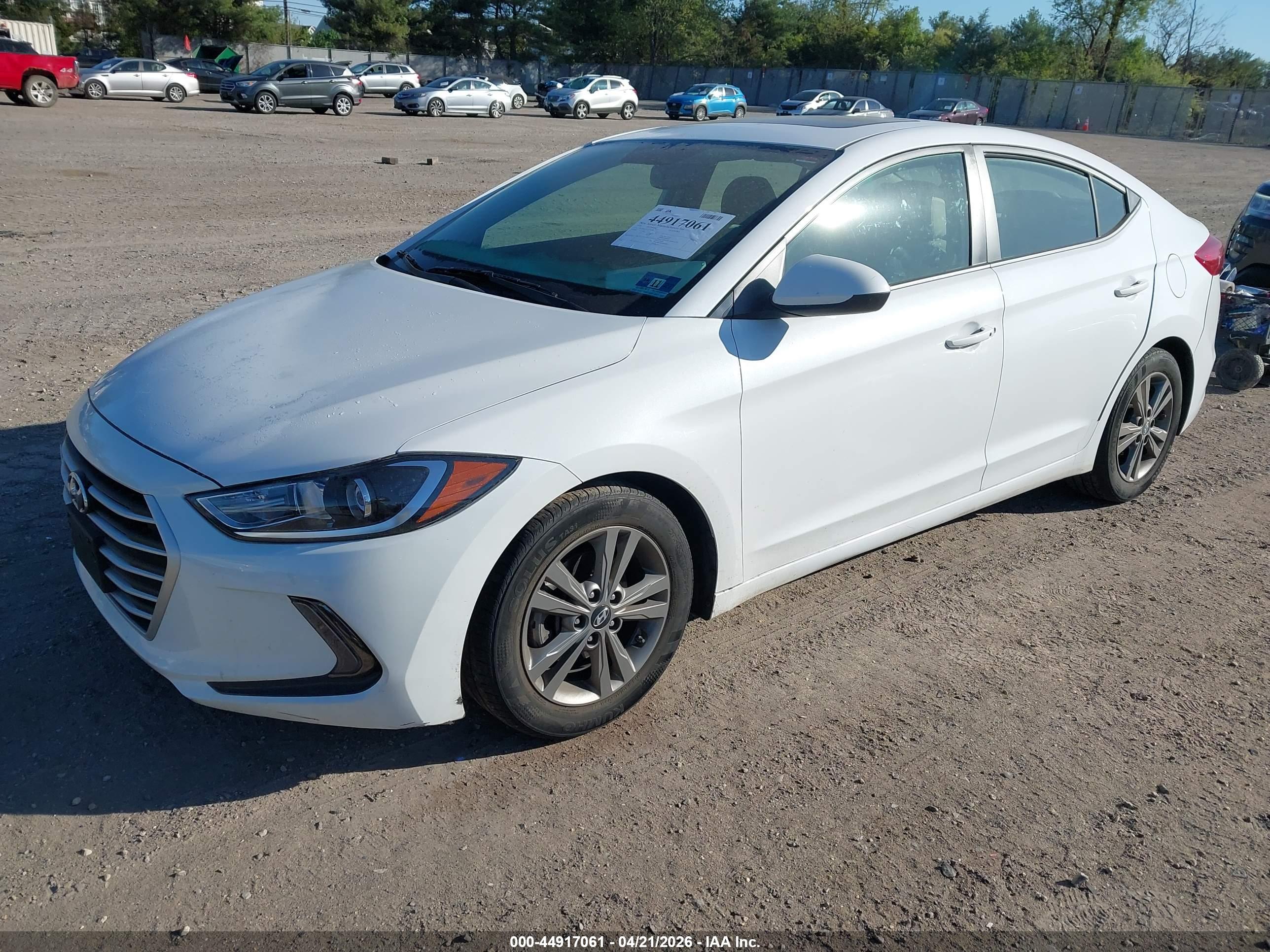 HYUNDAI ELANTRA image 2