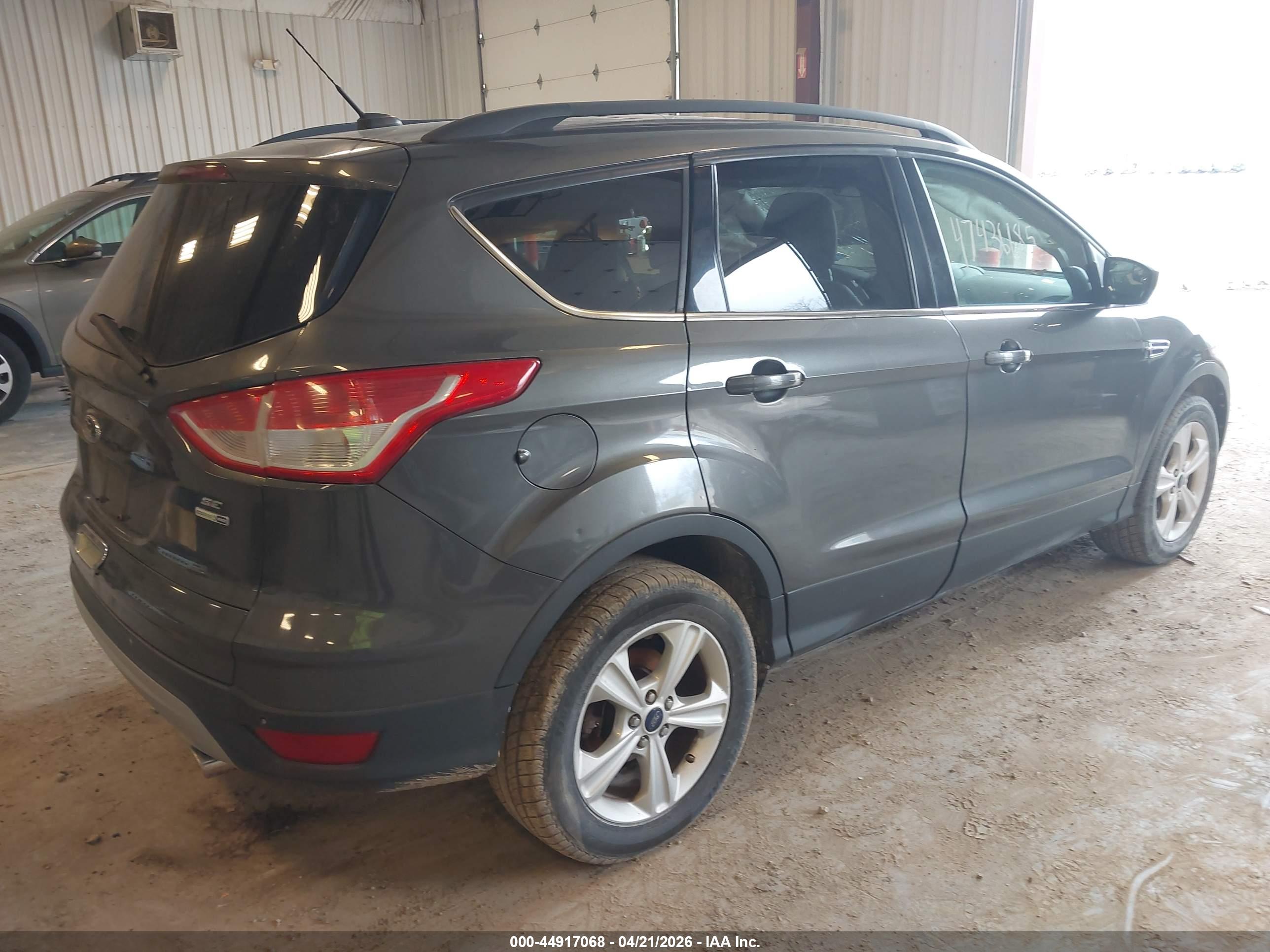 FORD ESCAPE image 4