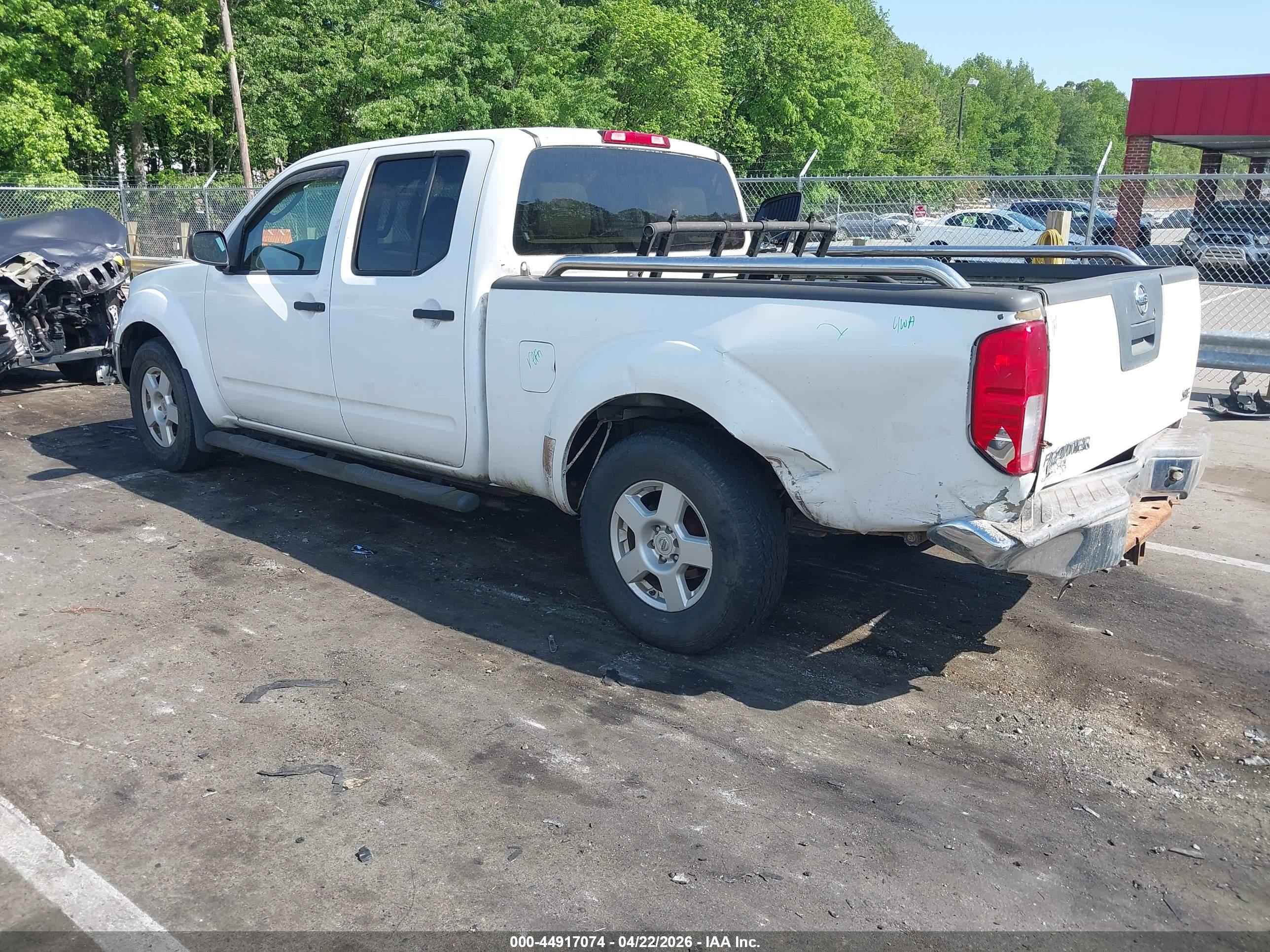 NISSAN FRONTIER image 3
