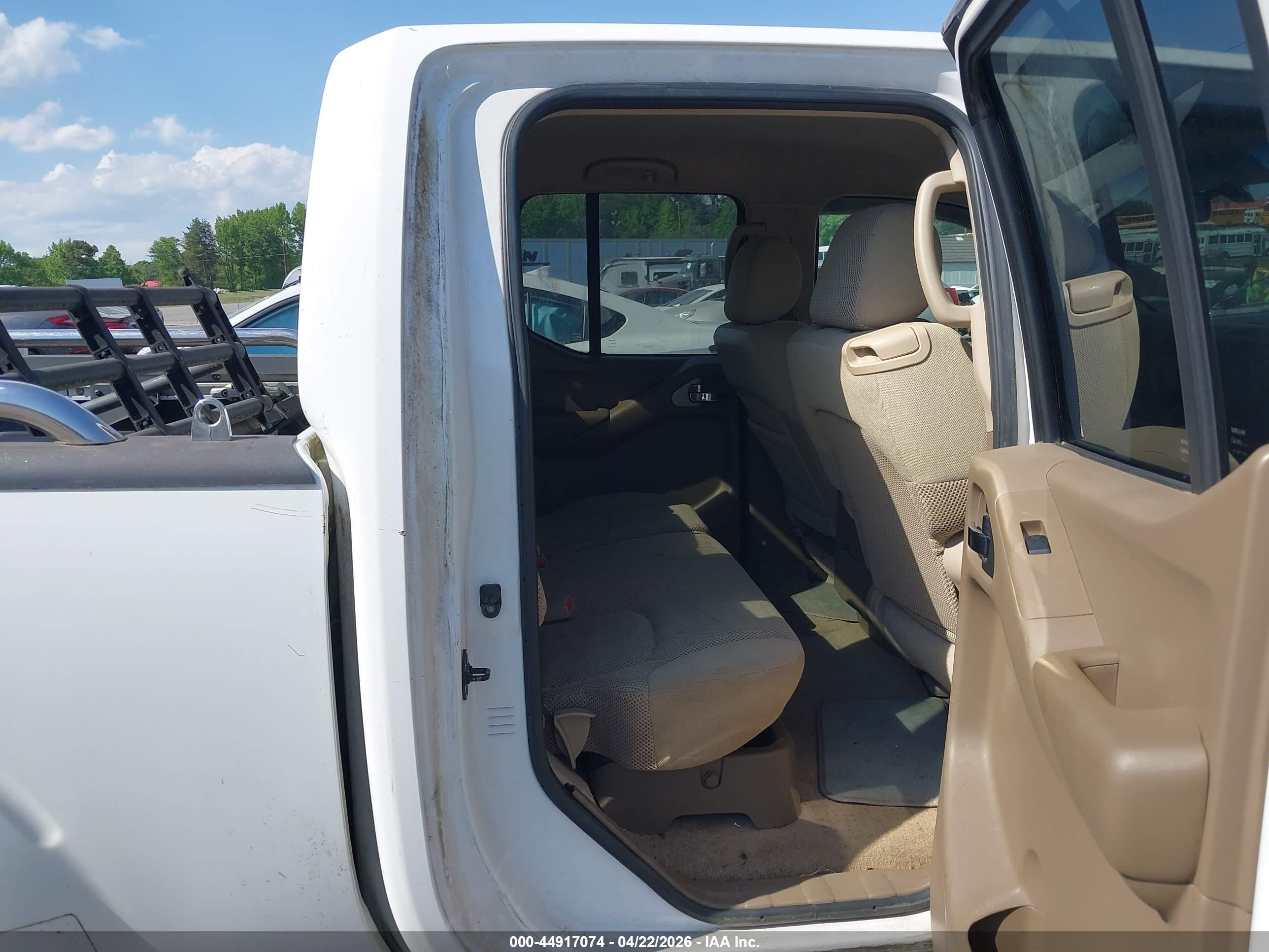 NISSAN FRONTIER image 8