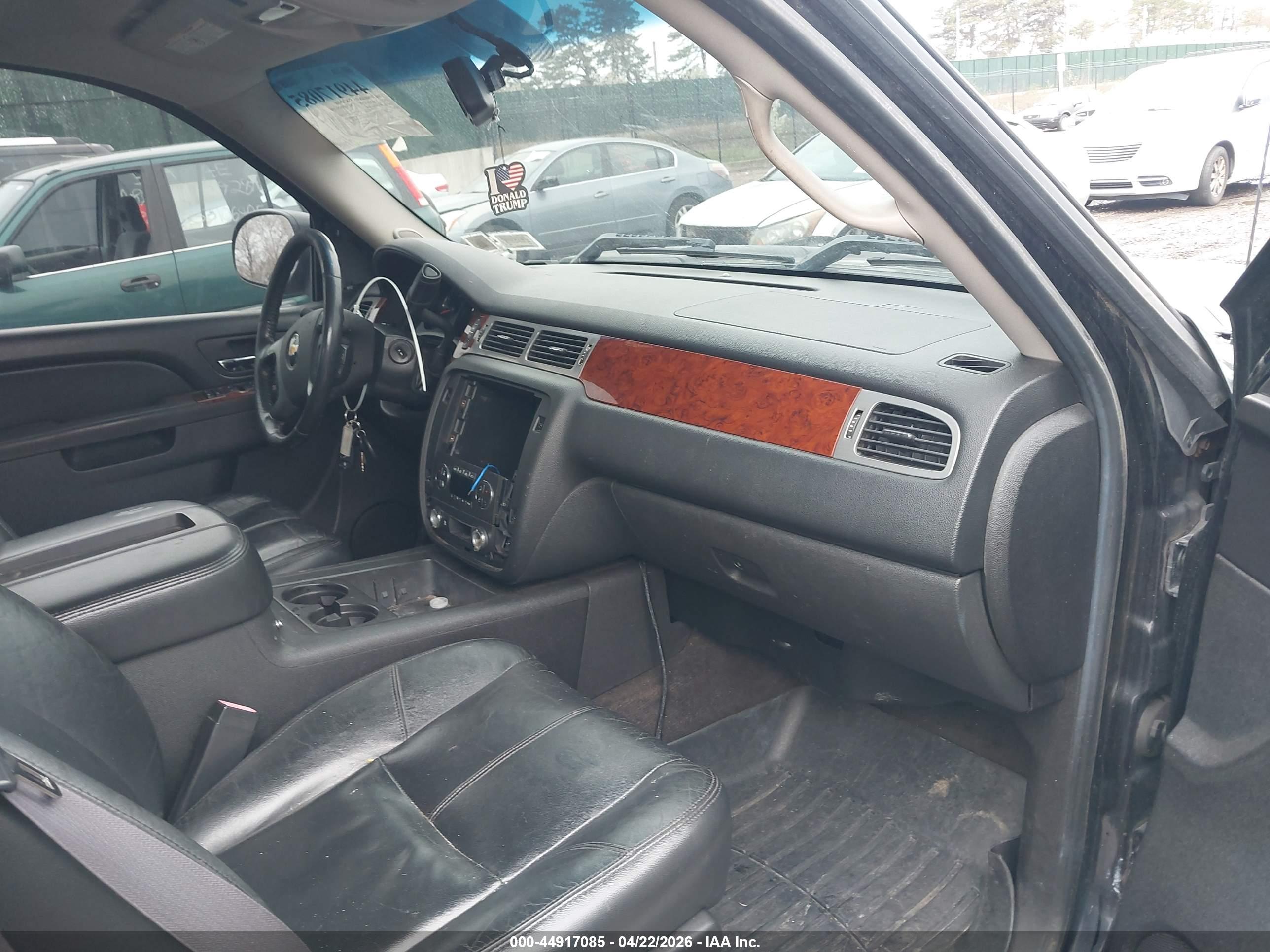 CHEVROLET SILVERADO image 5