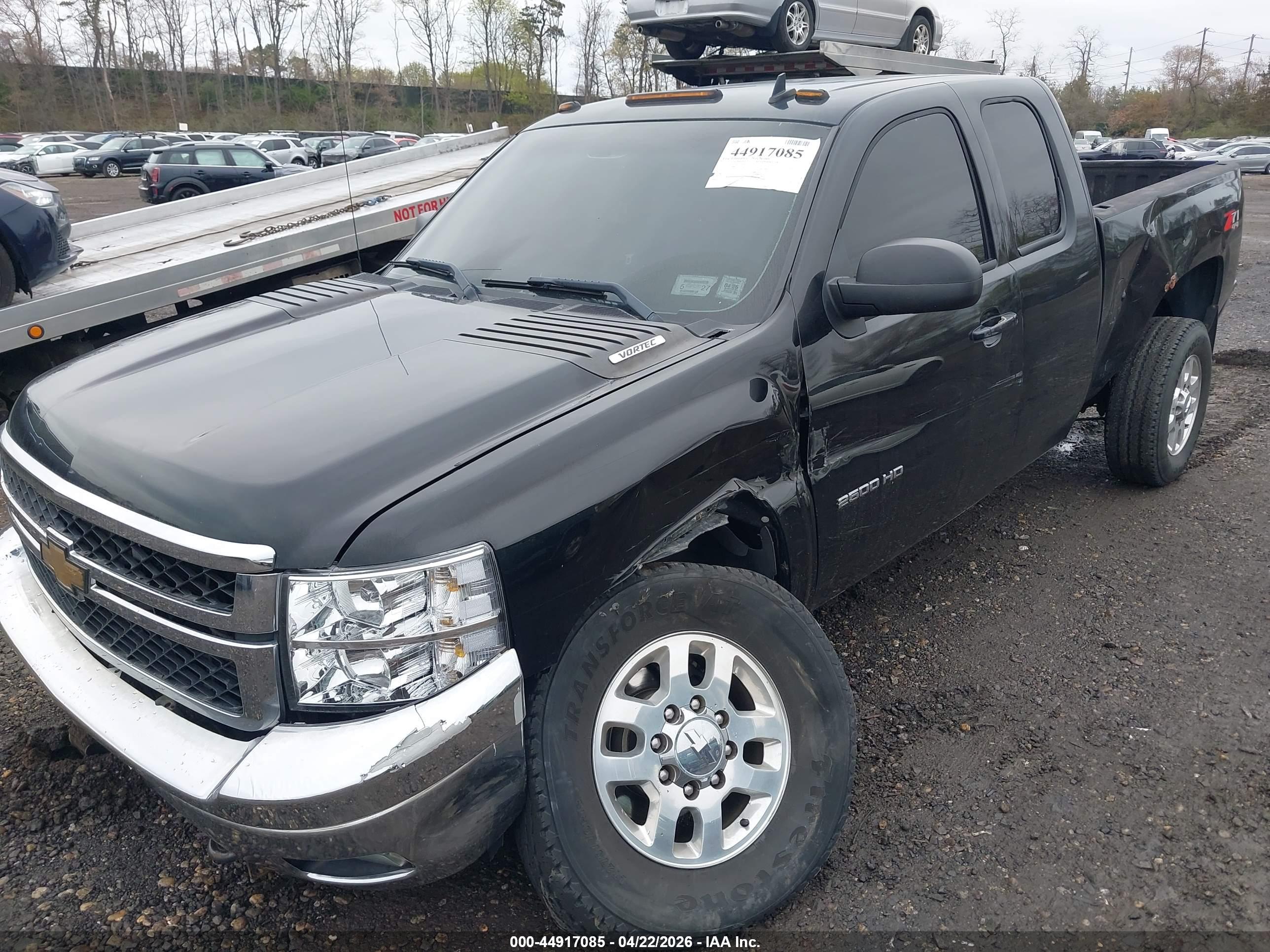 CHEVROLET SILVERADO image 6