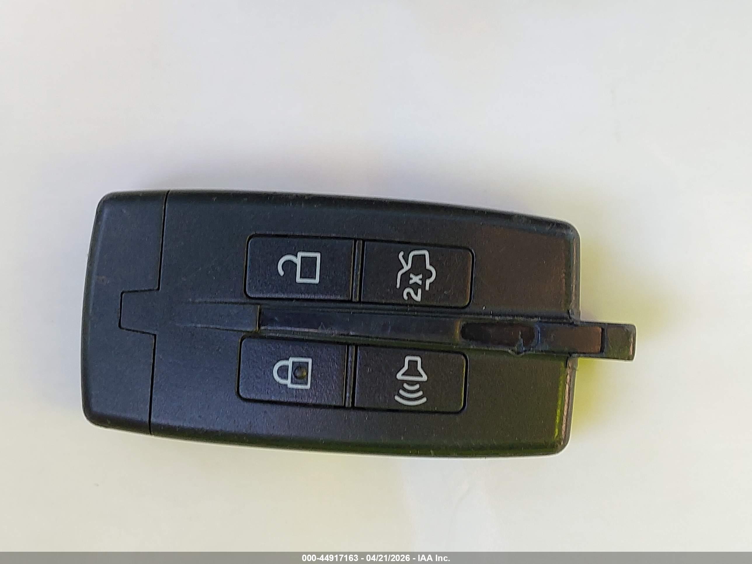 LINCOLN MKS image 11