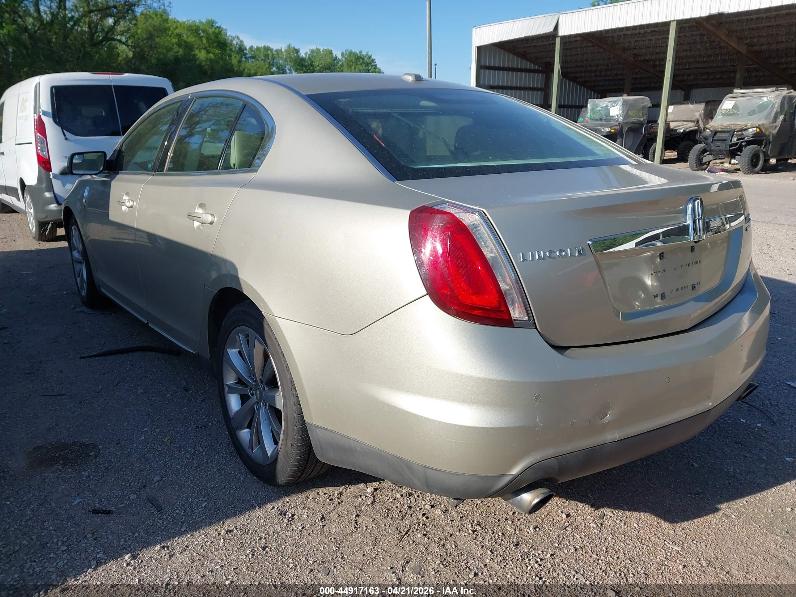 LINCOLN MKS image 3