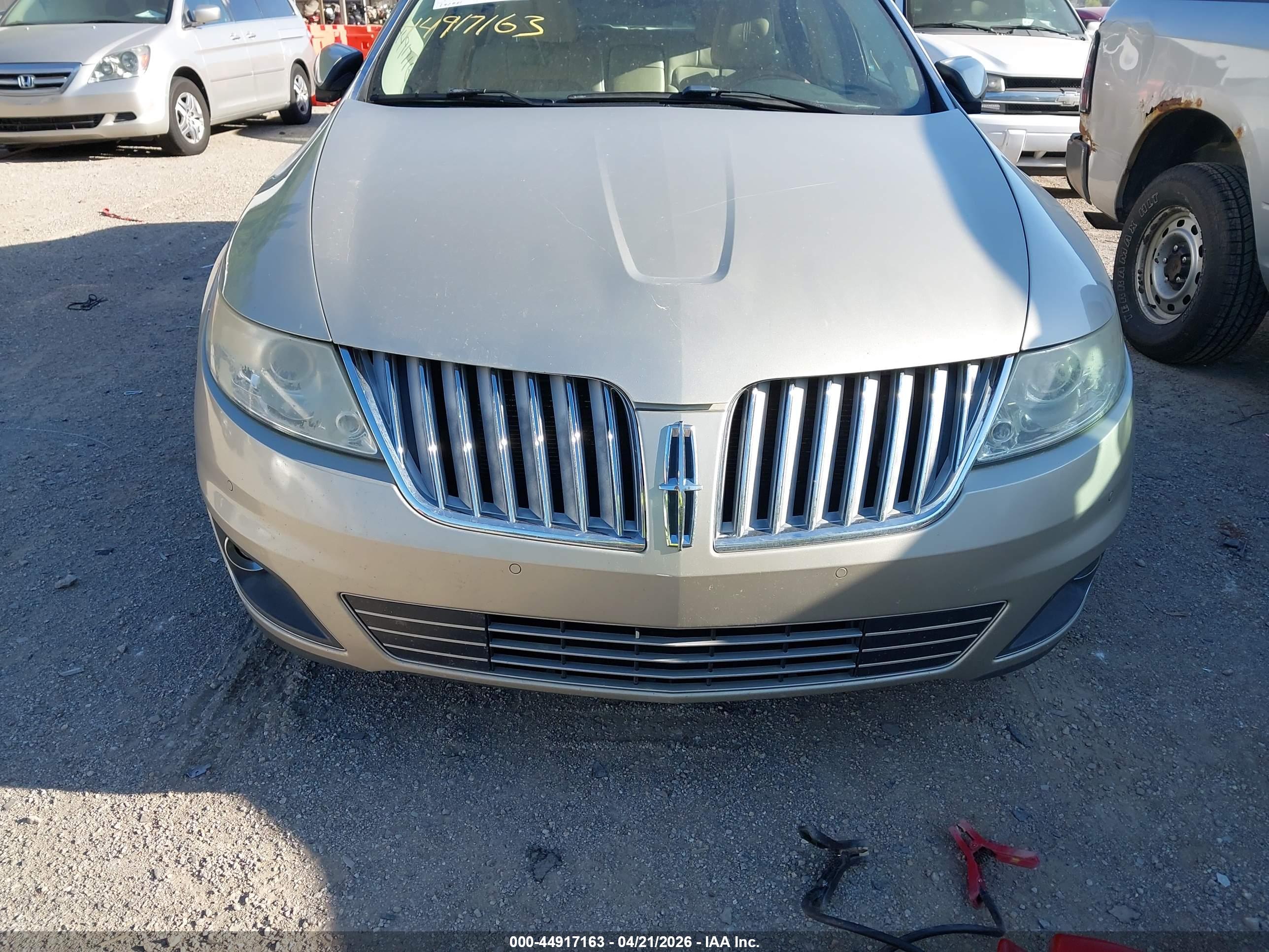 LINCOLN MKS image 6