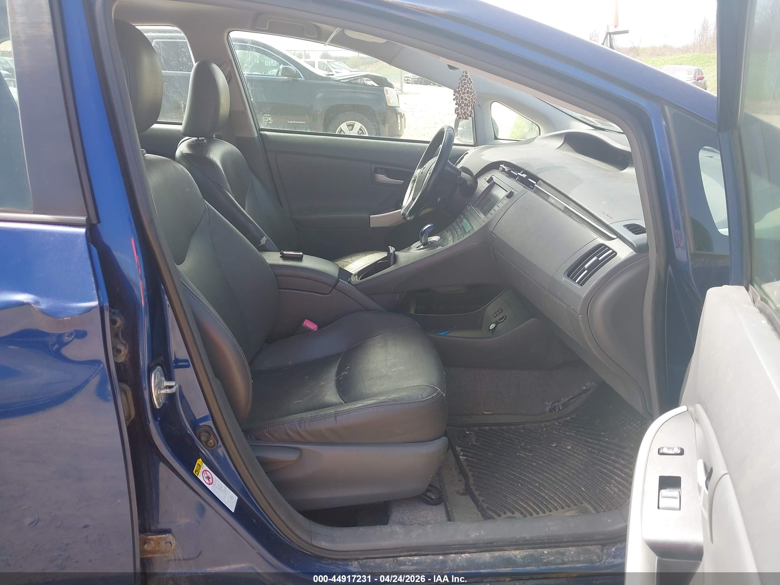 TOYOTA PRIUS image 5