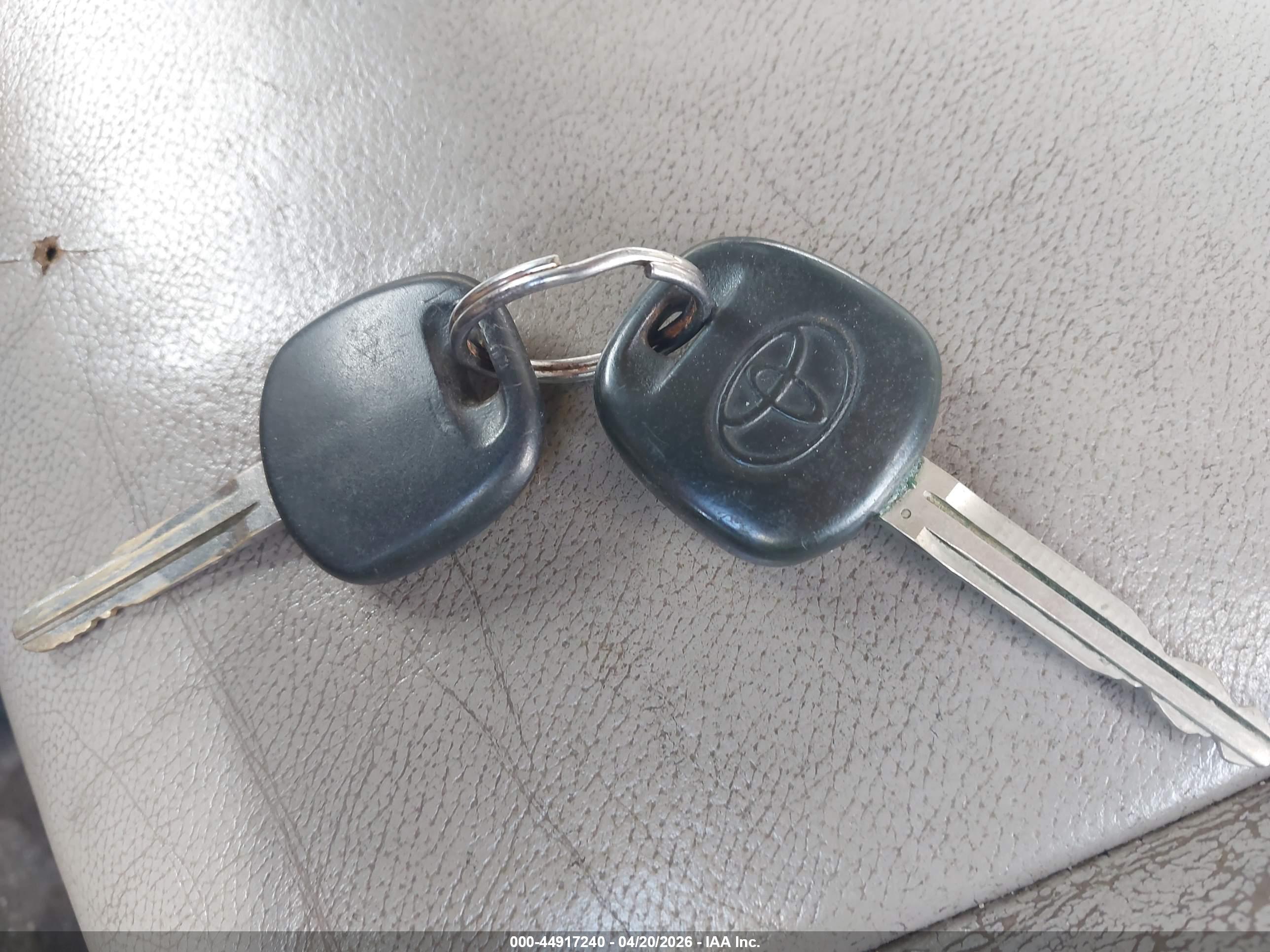 TOYOTA 4RUNNER image 11