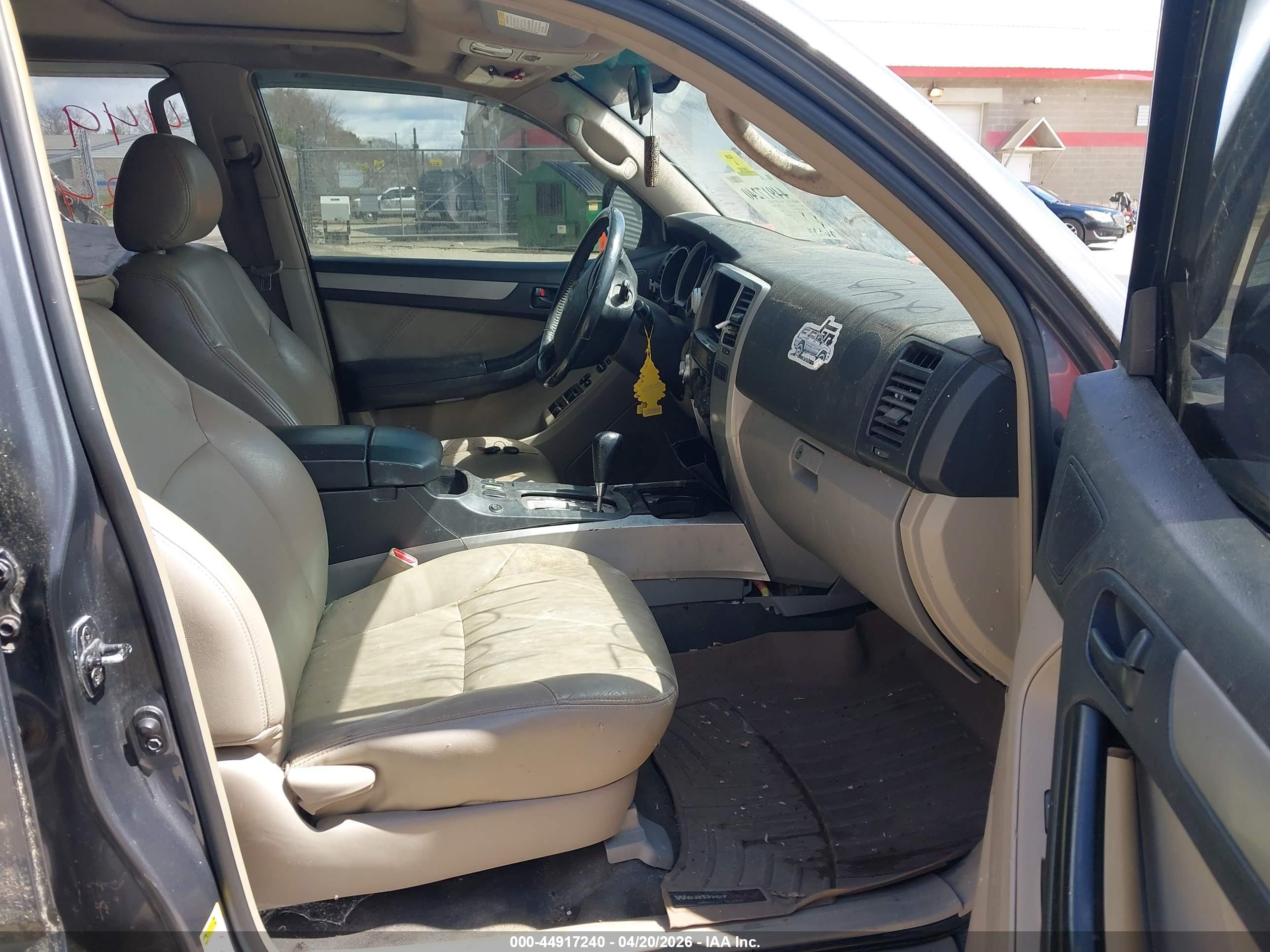 TOYOTA 4RUNNER image 5