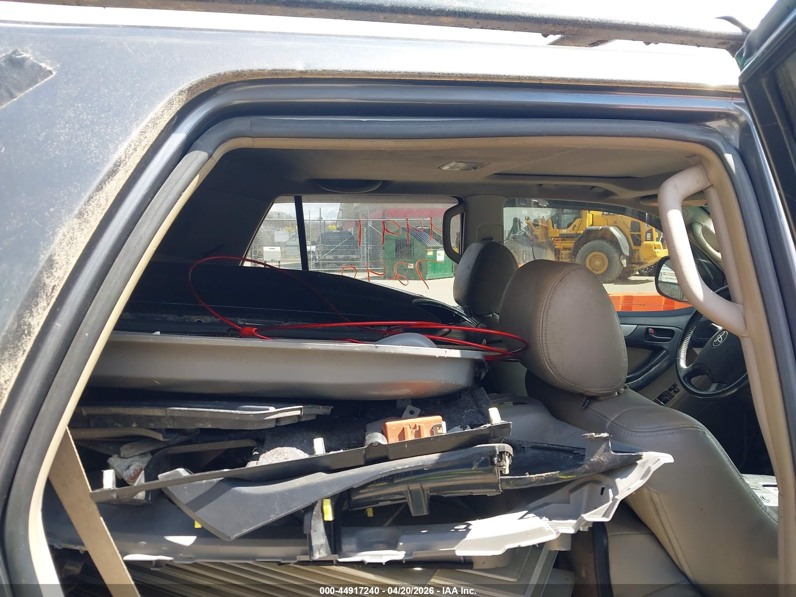 TOYOTA 4RUNNER image 8
