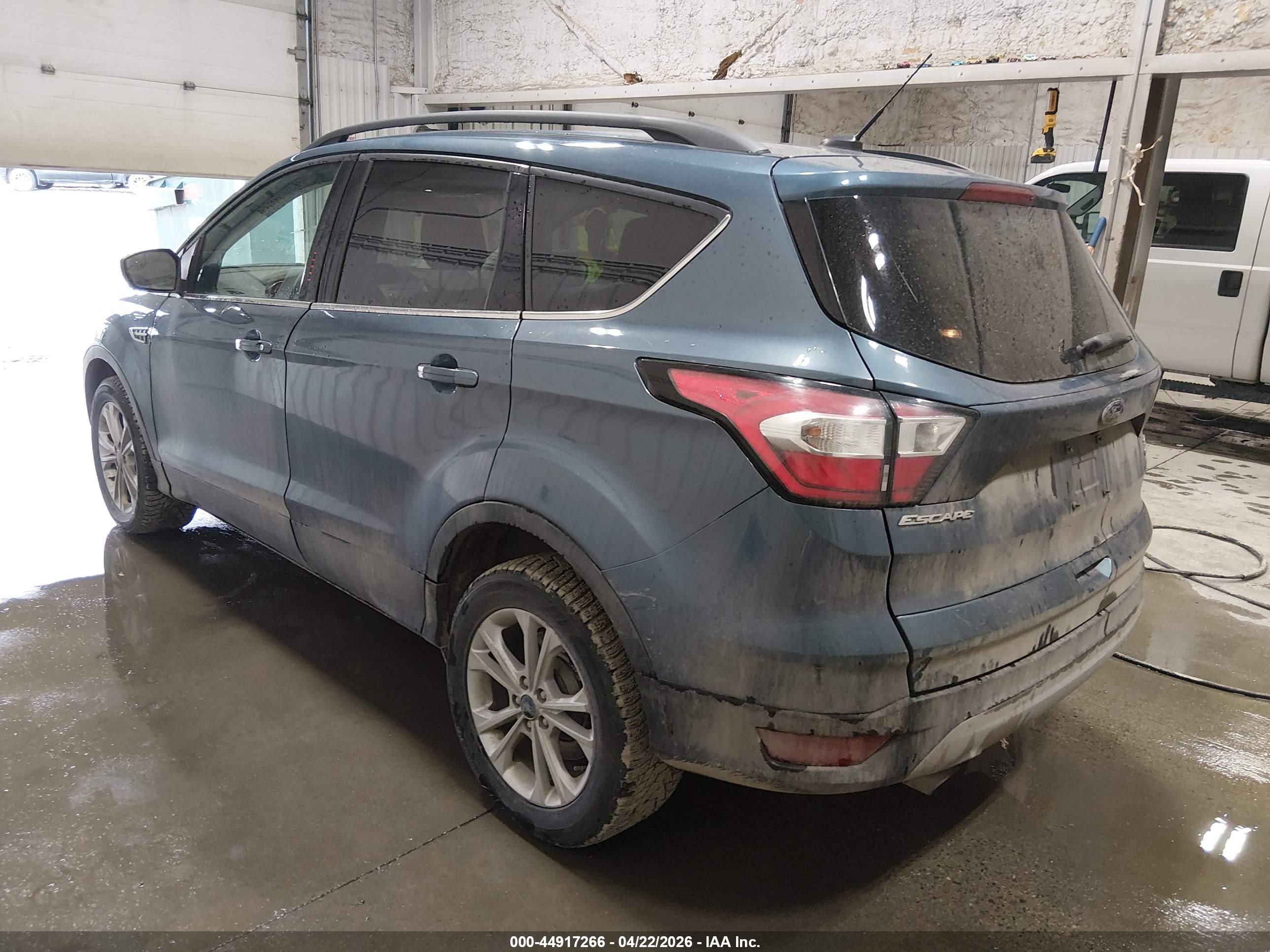 FORD ESCAPE image 3