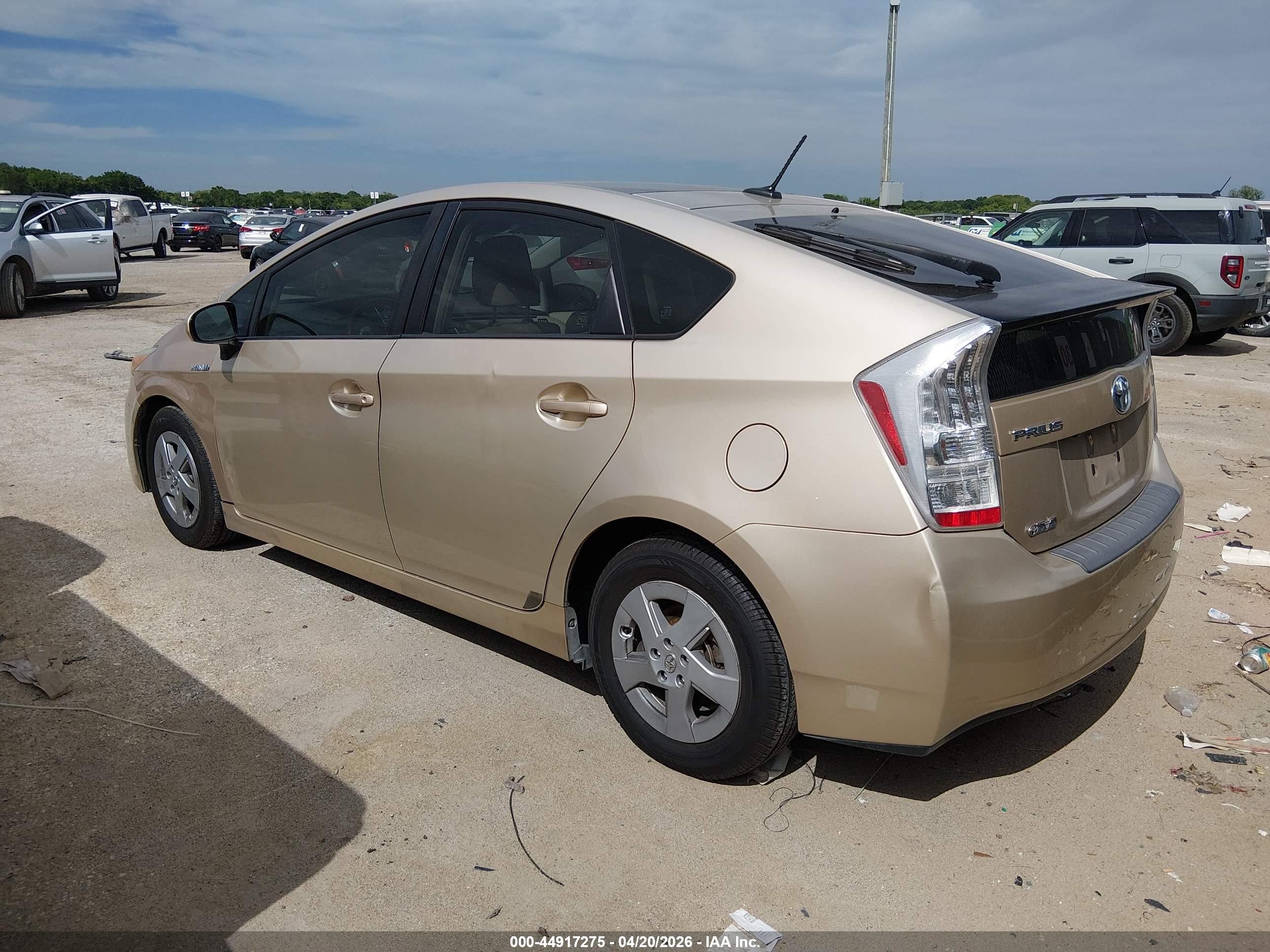TOYOTA PRIUS image 3